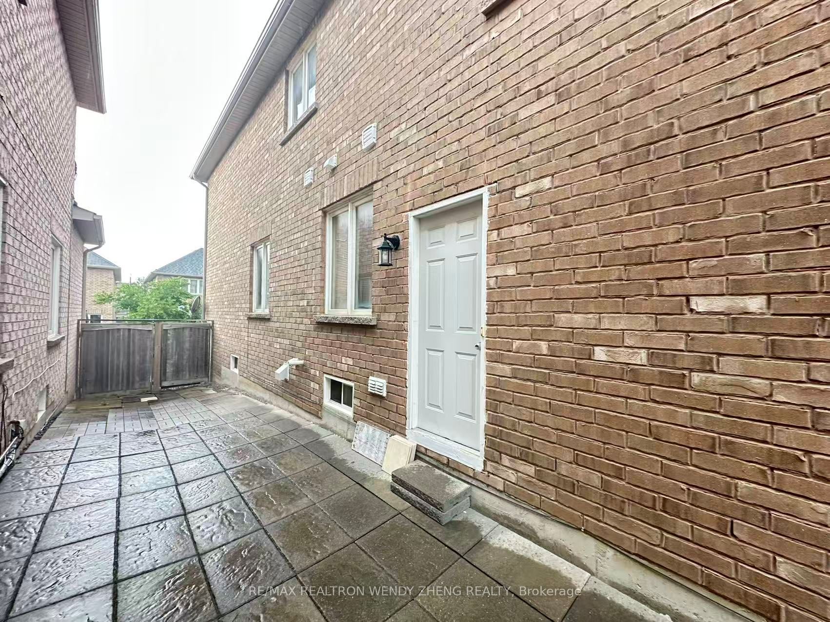 Unit Bsmt - 157 Black Maple Crescent, Vaughan 2