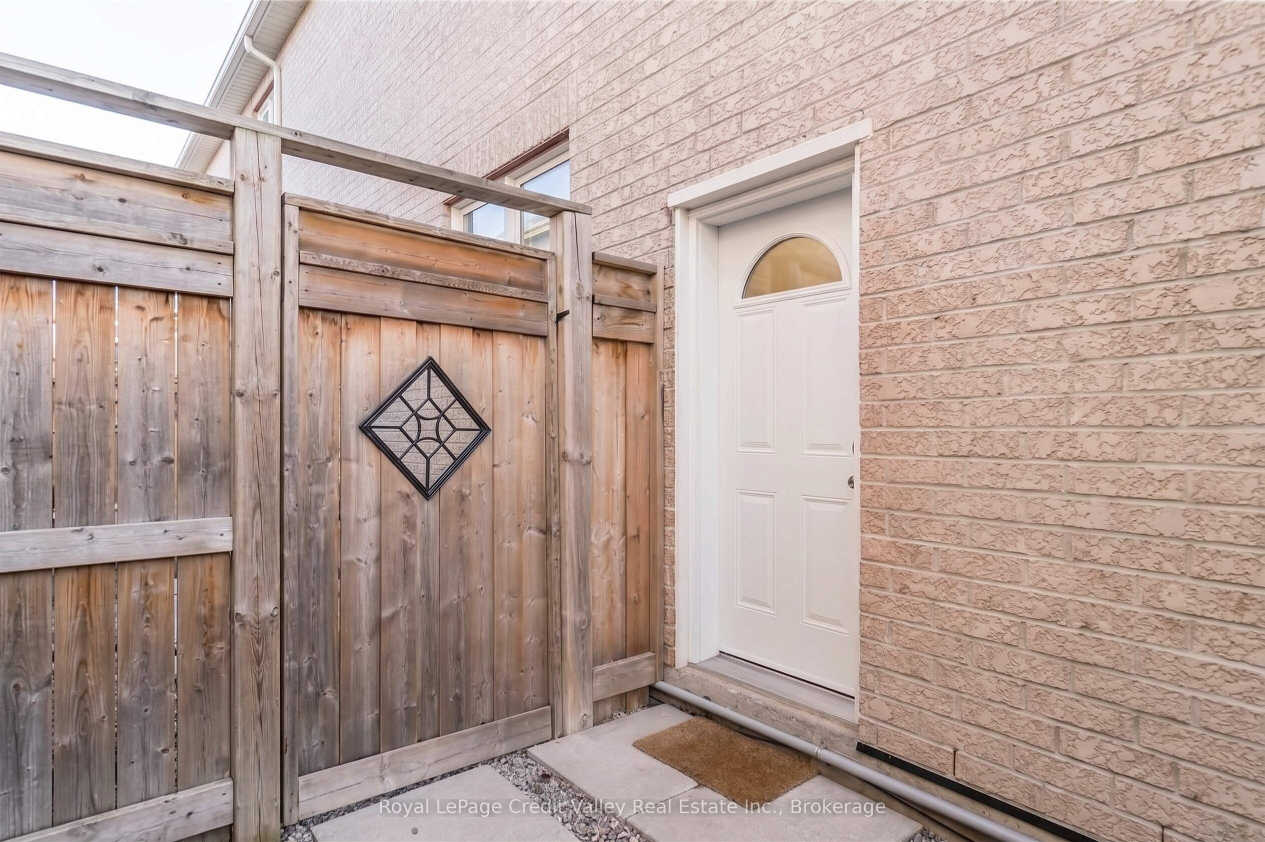 Unit BSMT - 9 Old Field Crescent, East Gwillimbury 2