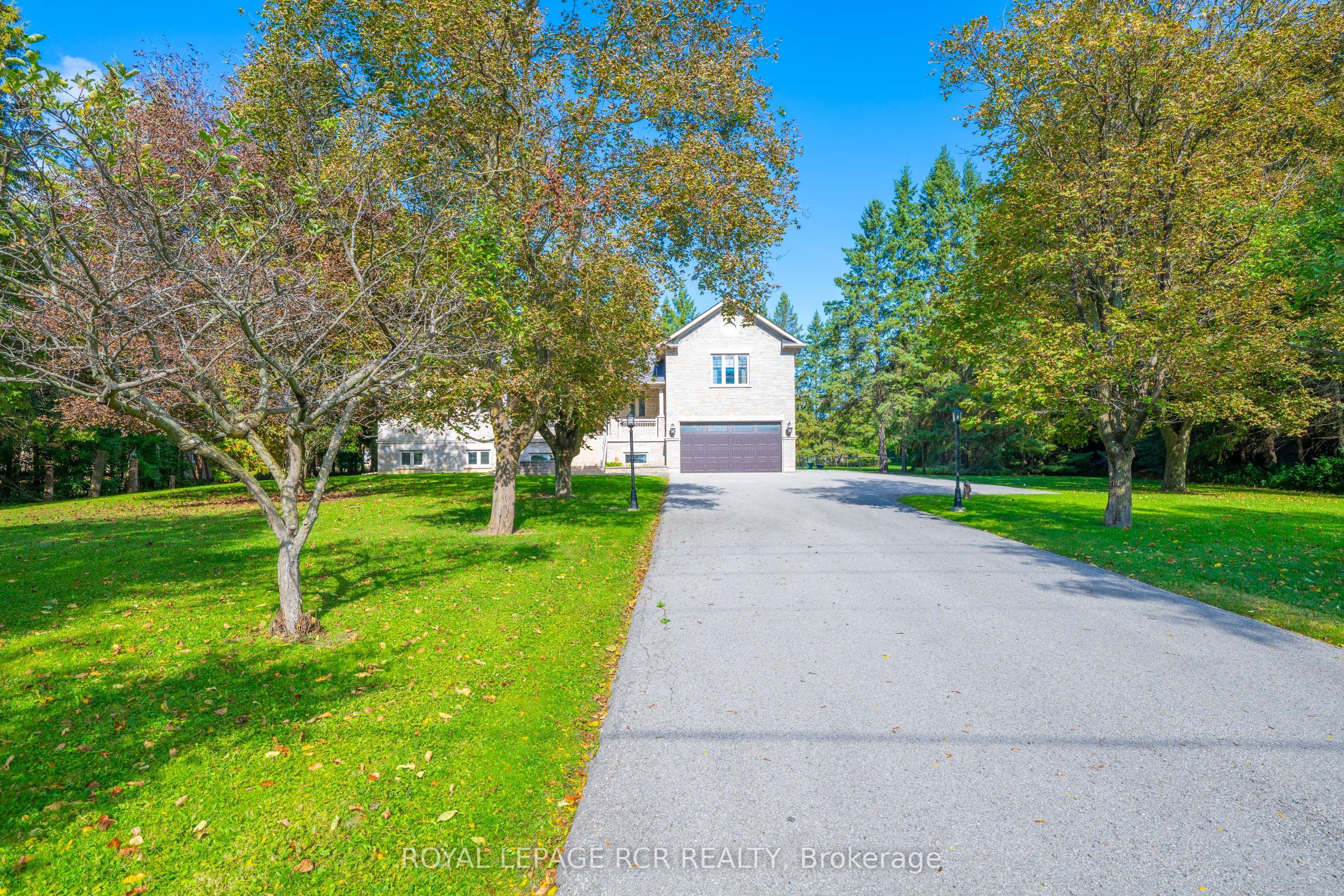 986 15th Side Road, King 3