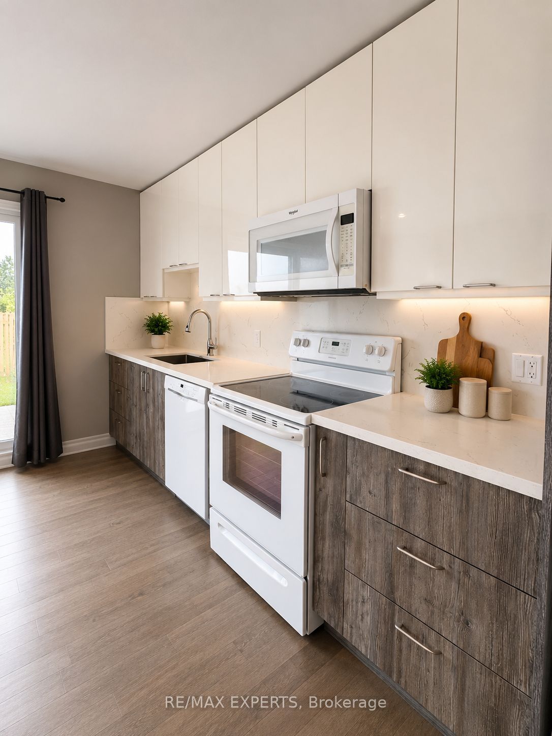 Unit Rear - 15 Gayla Street, Vaughan 4