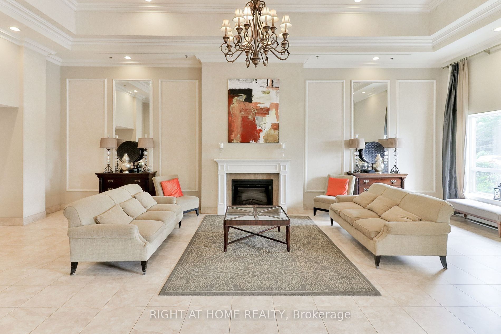 Unit 305 - 8 Maison Parc Court, Vaughan 4