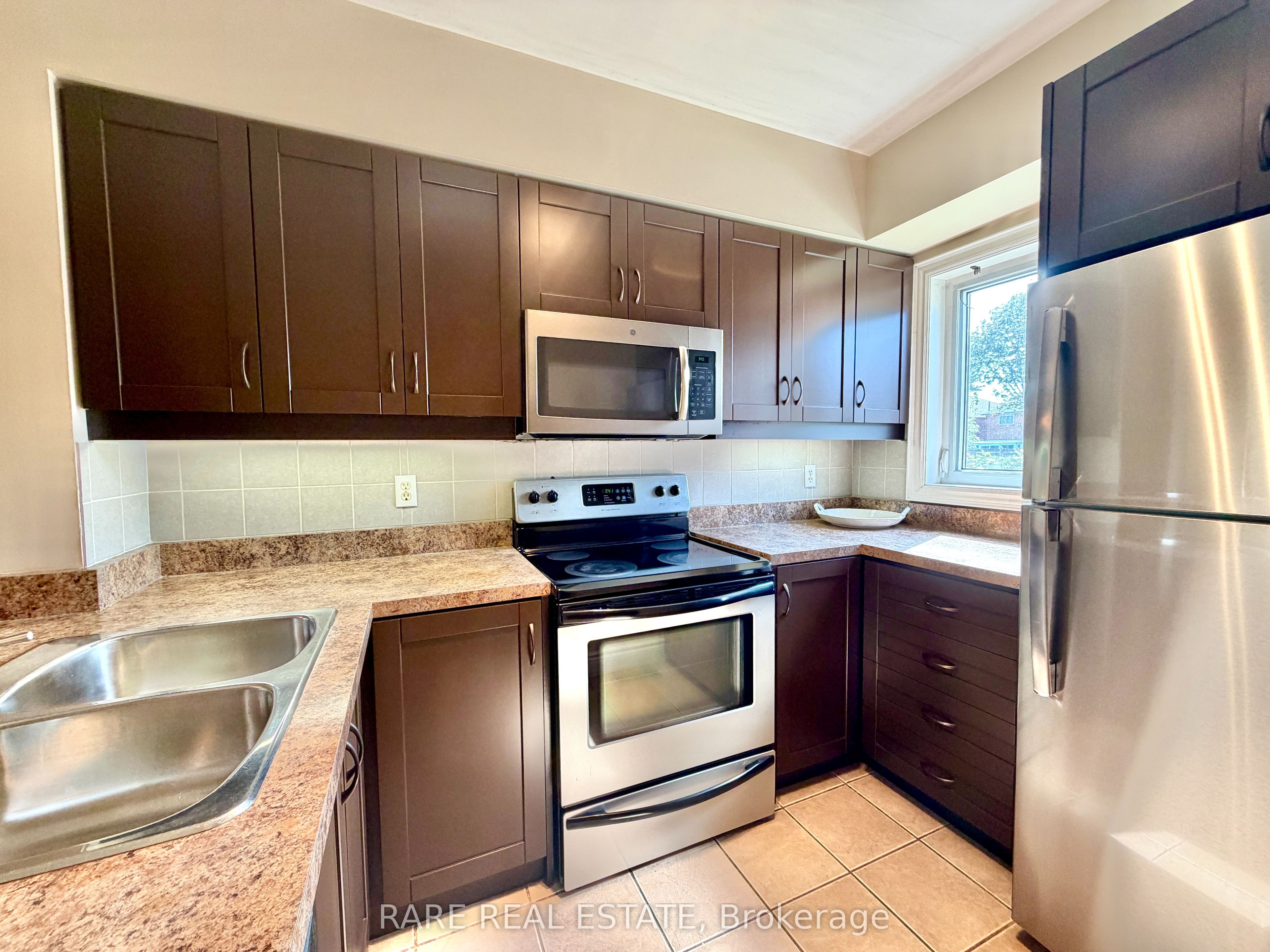 Unit 77 - 735 New Westminster Drive, Vaughan 4