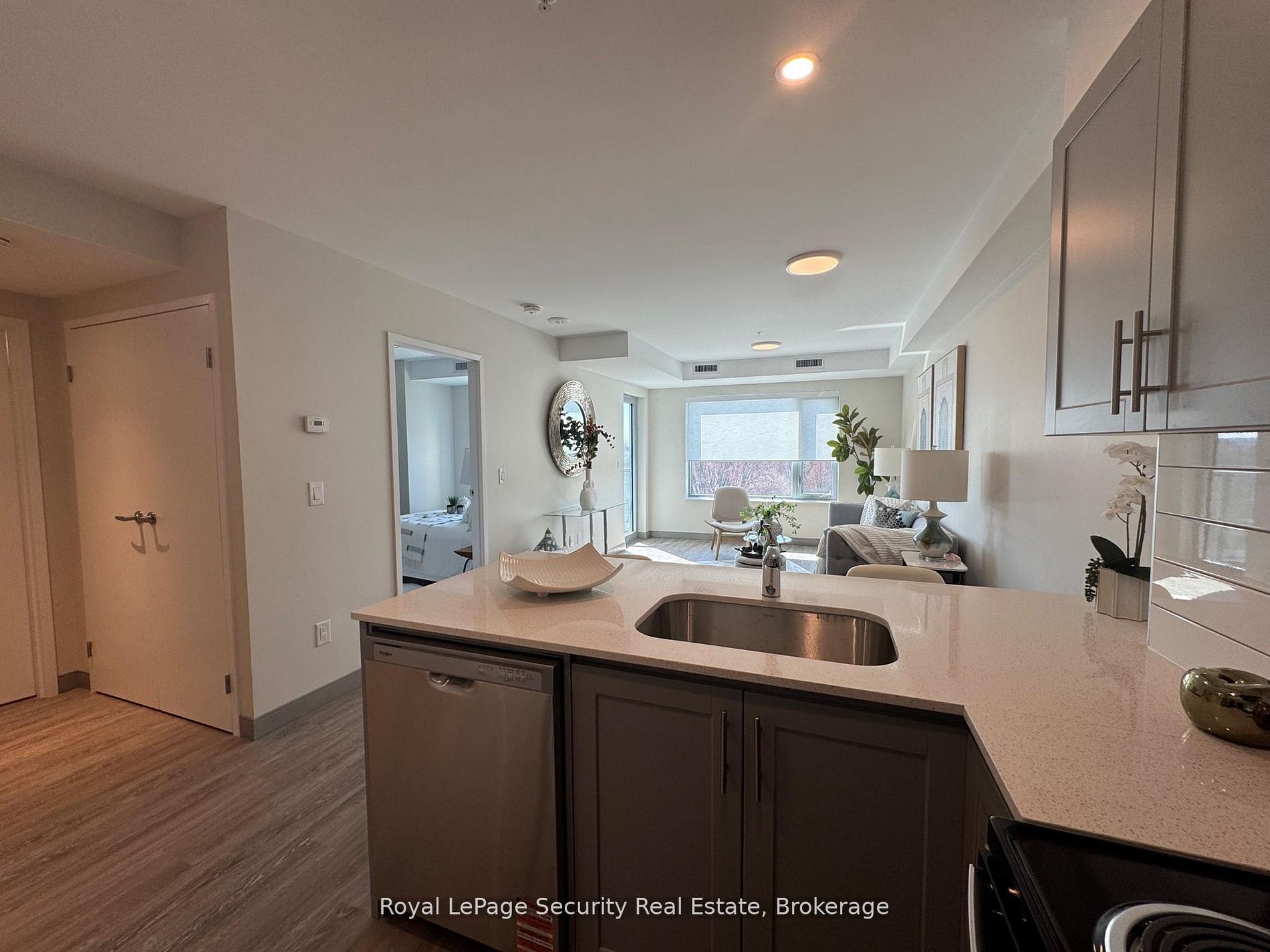 Unit 307 - 1015 Innisfil Beach Road, Innisfil 4