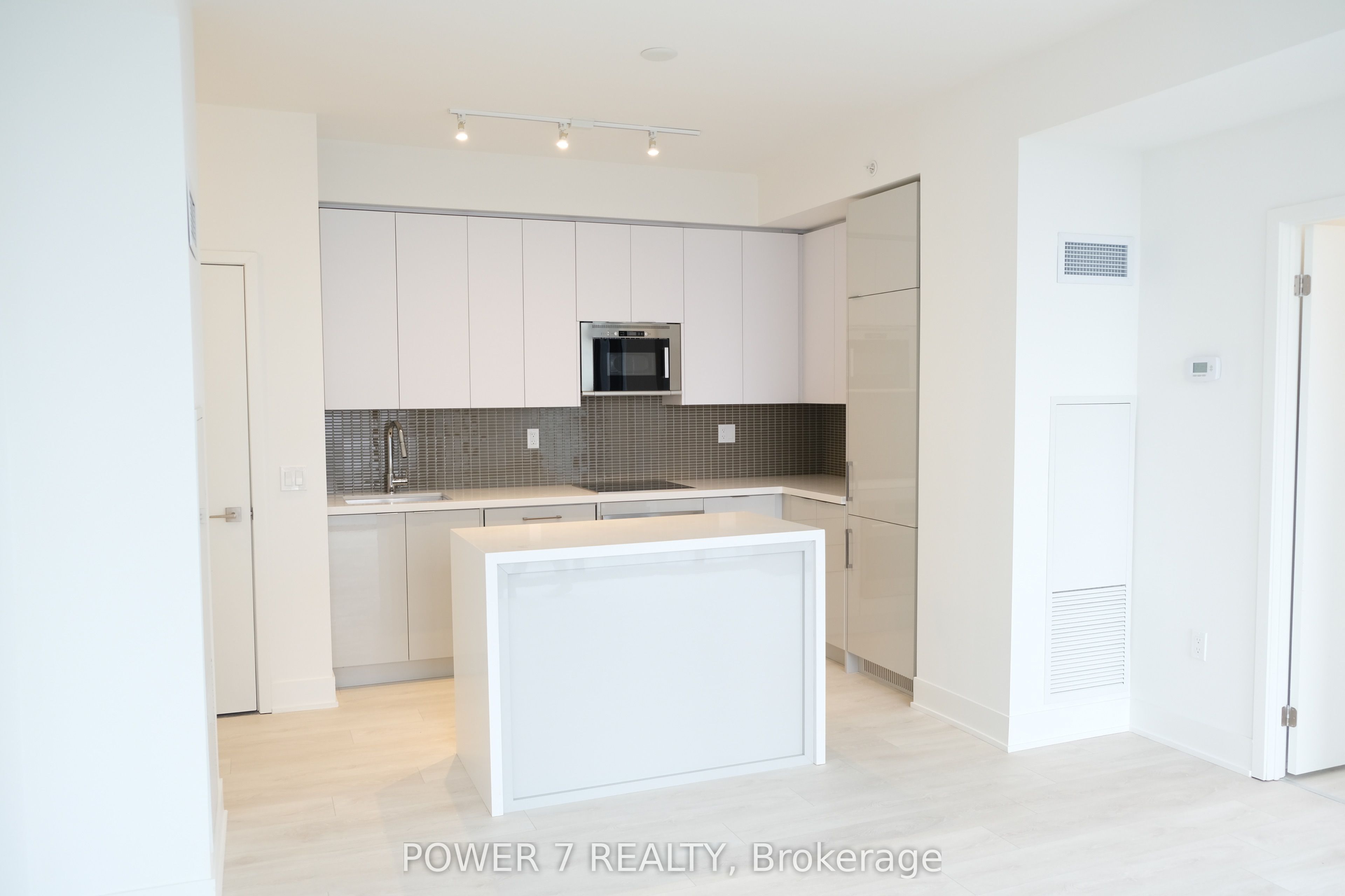 Unit 1002 - 2908 Highway 7 Road, Vaughan 5