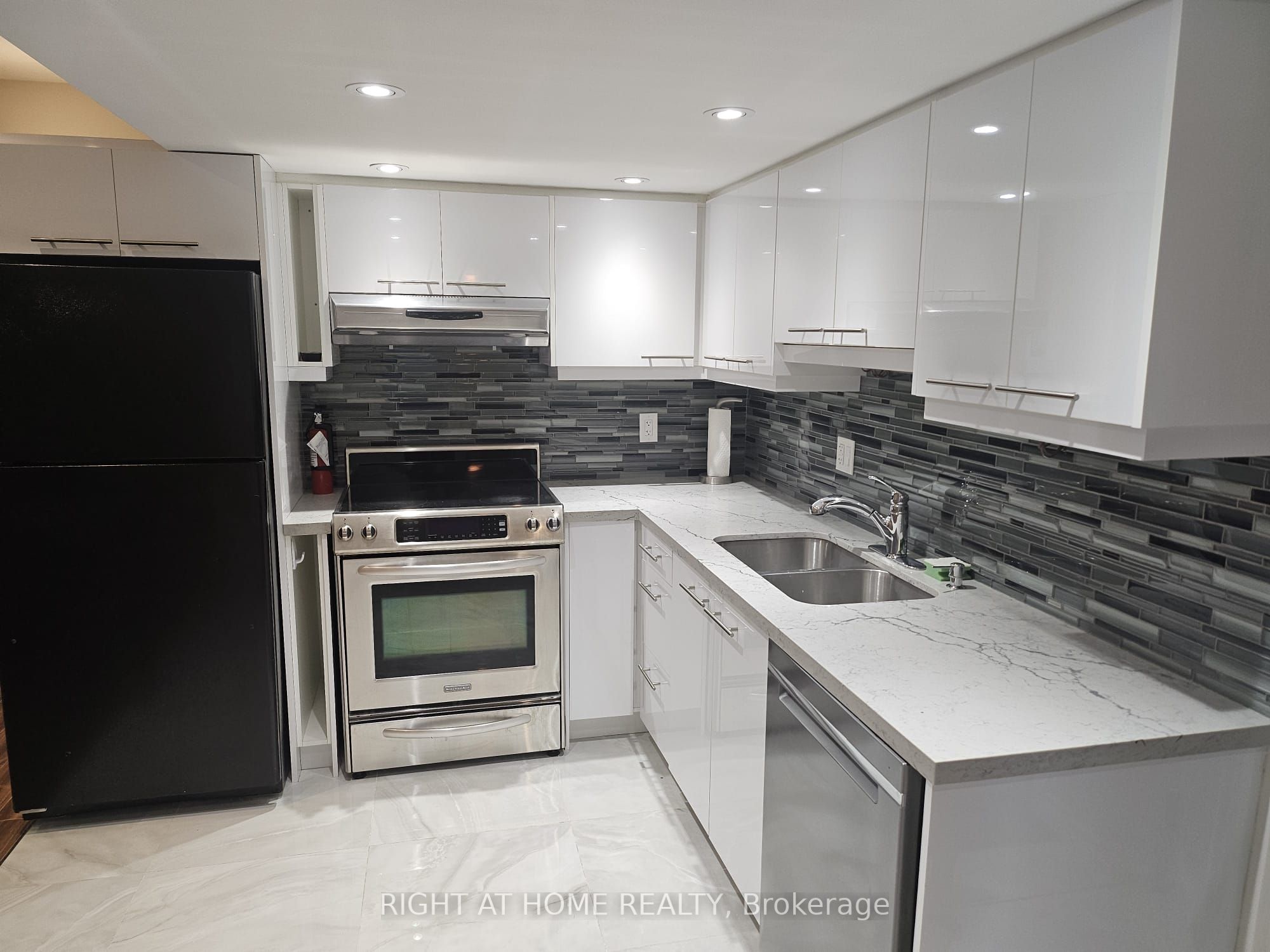 Unit Basement - 58 Stemmle Drive, Aurora 3