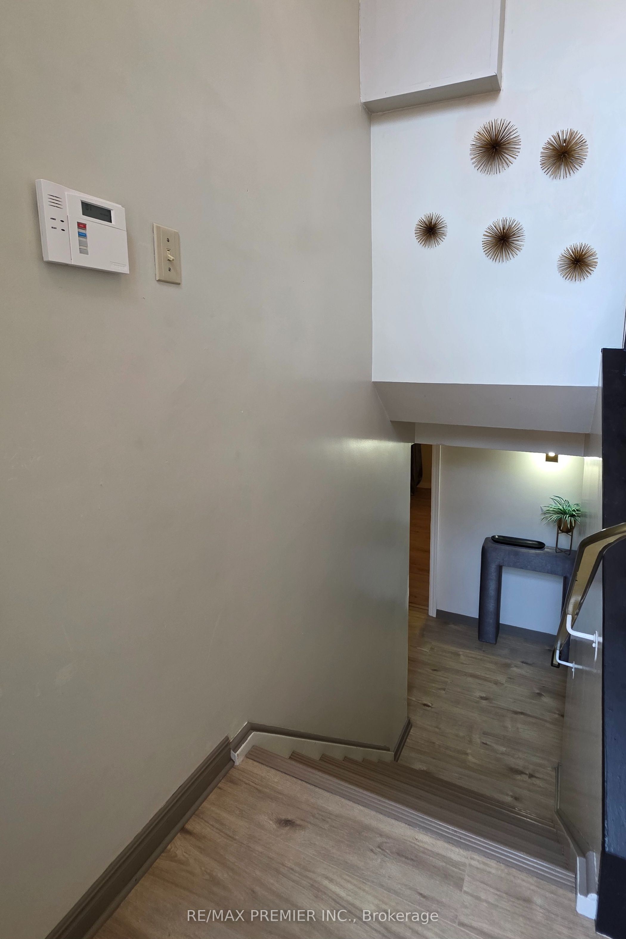 Unit Bsmt - 86 Harris Crescent, Vaughan 2