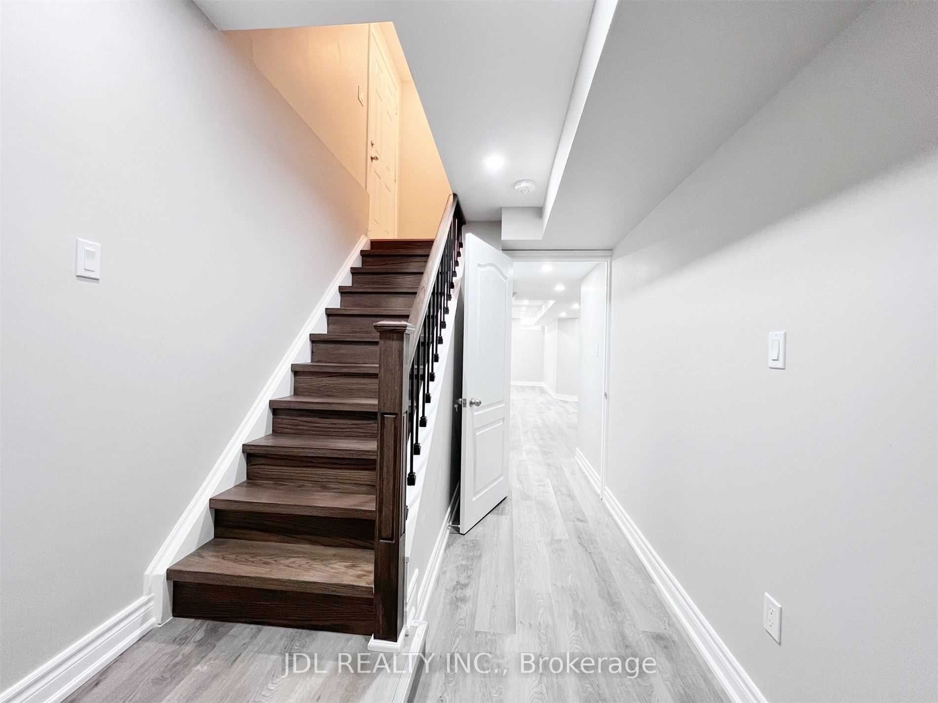 Unit Bsmt - 43 Portage Avenue, Richmond Hill 3