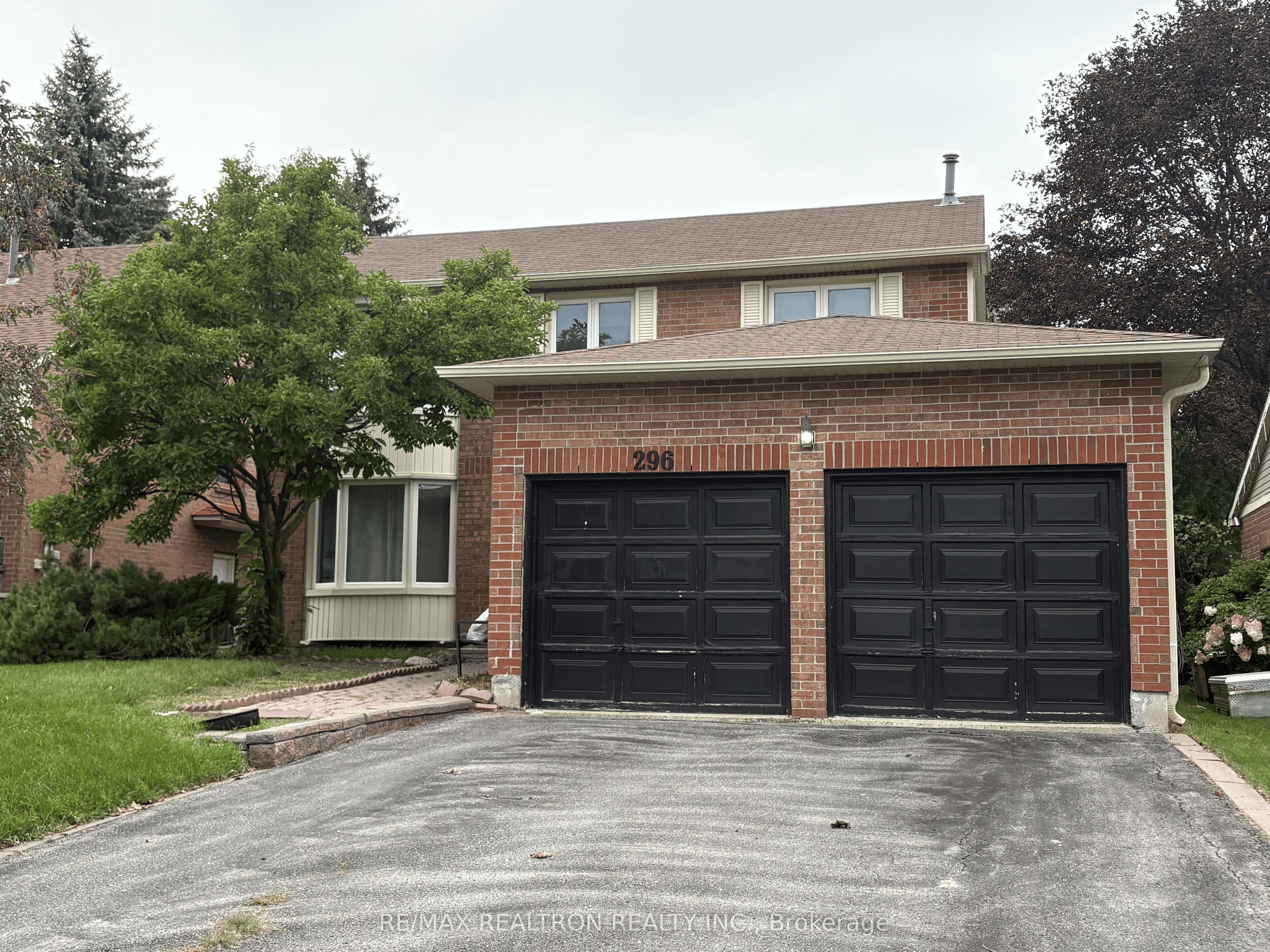 296 John Bowser Crescent, Newmarket 1