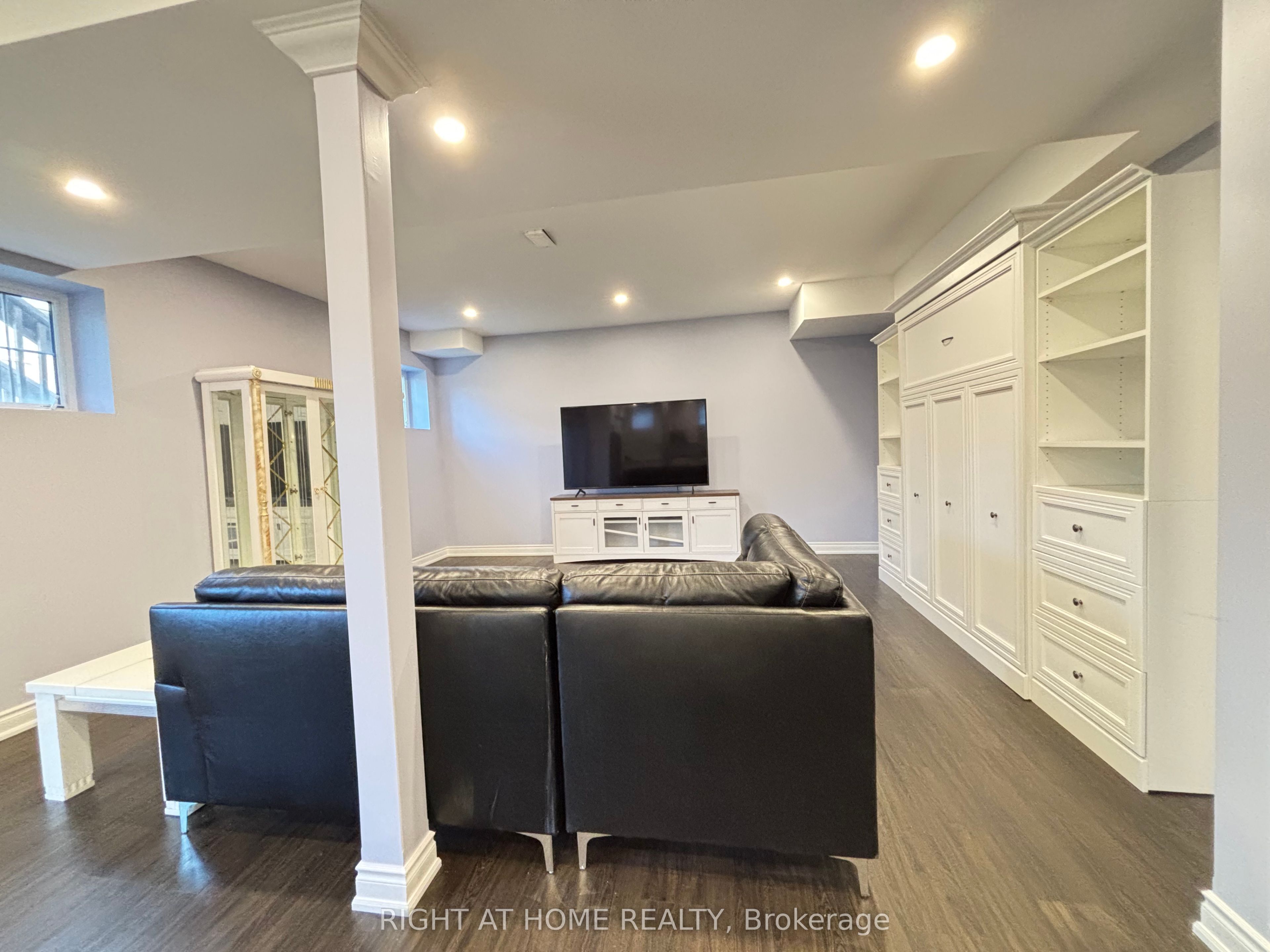 Unit Basement - 33 Heintzman Crescent, Vaughan 4