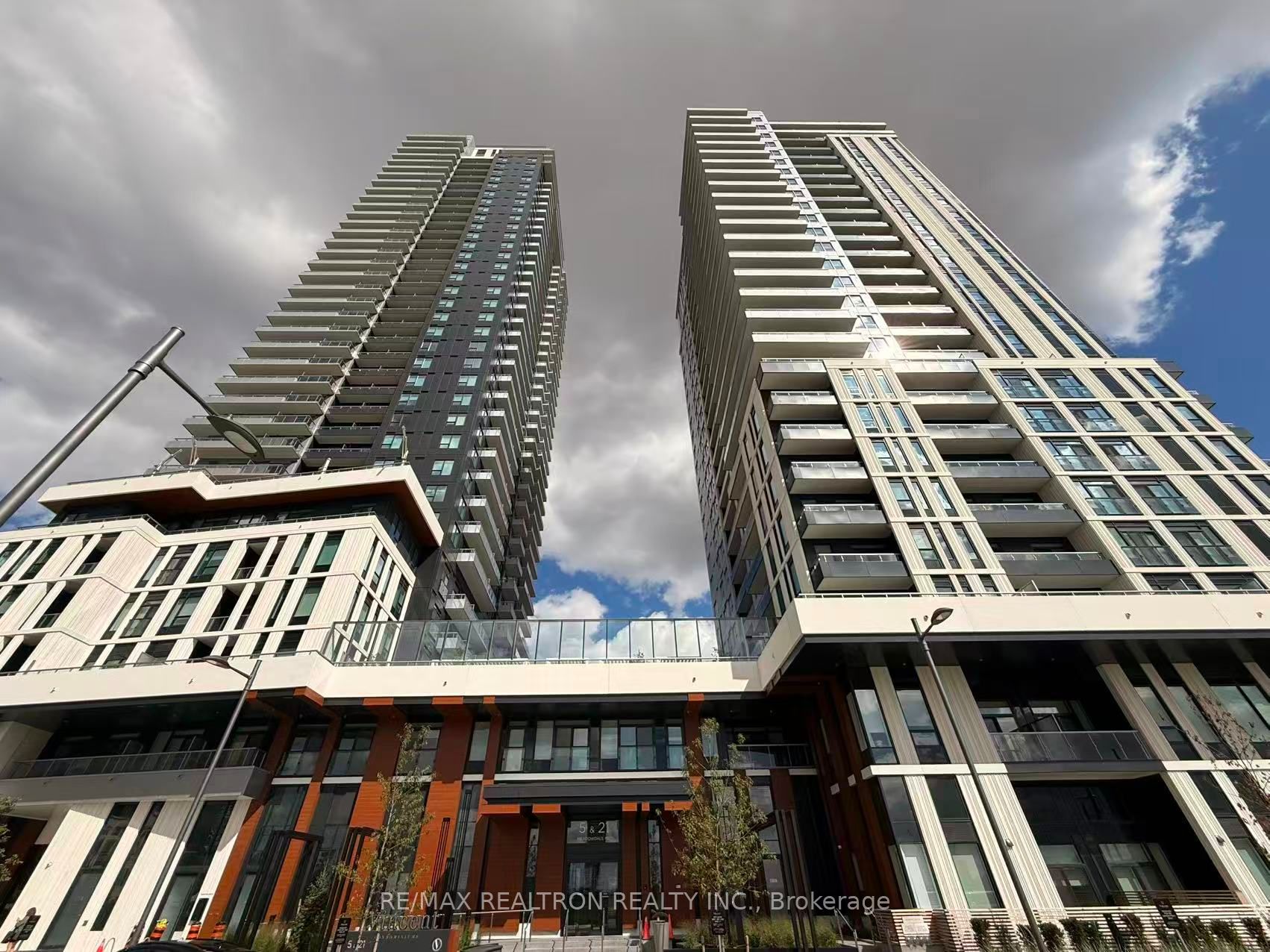 Unit 1802 - 21 Meadowdale Road, Vaughan 2