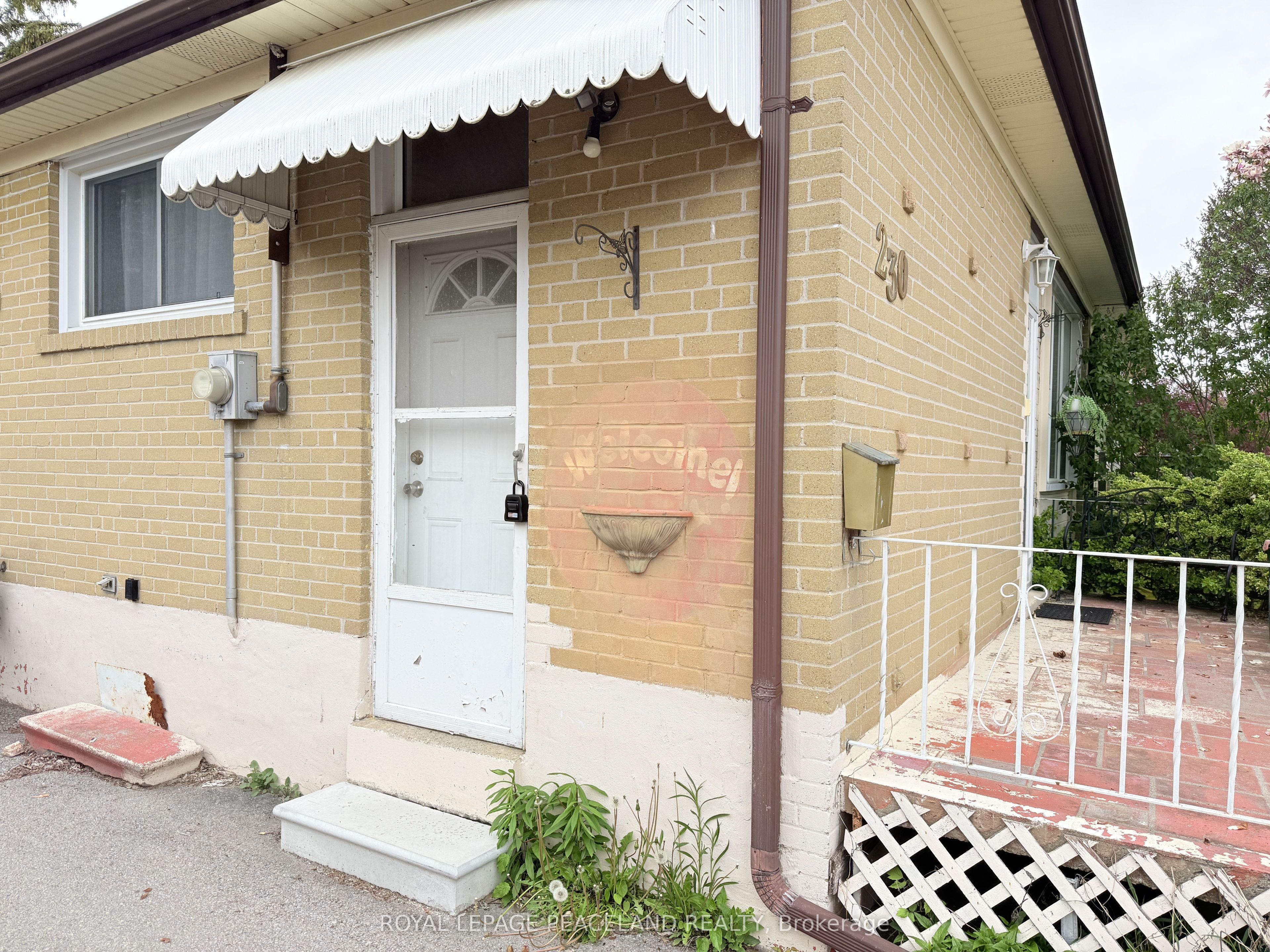 Unit Basement - 230 Axminster Drive, Richmond Hill 2