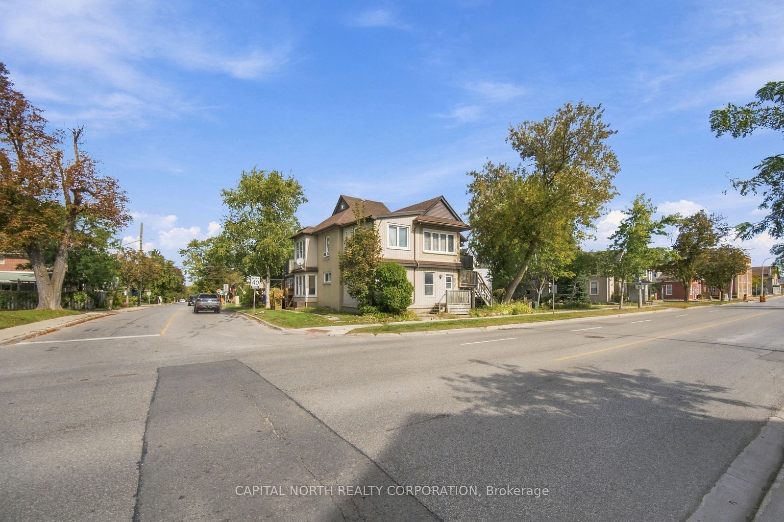 Unit 2 - 104 Wellington Street E, Aurora 2