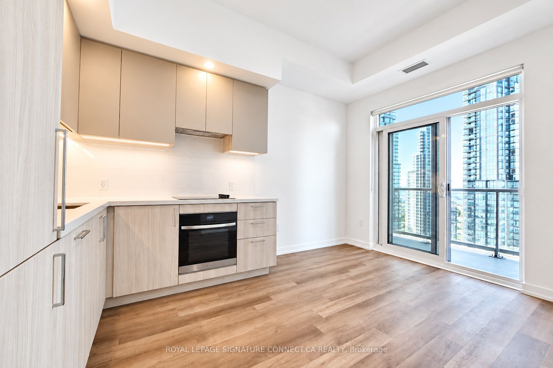 Unit 1906 - 21 Meadowdale Road, Vaughan 5