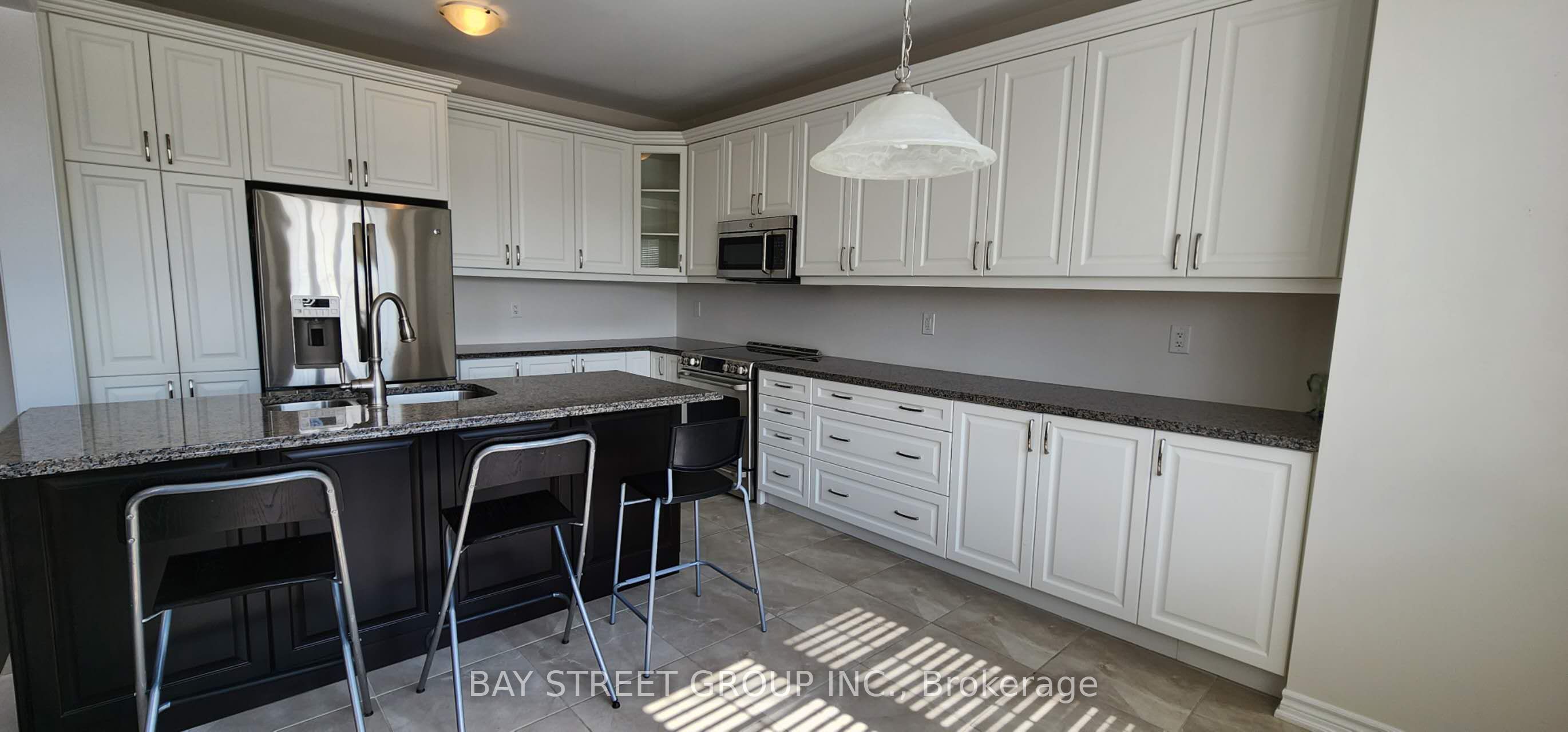 246 Degraaf Crescent, Aurora 4