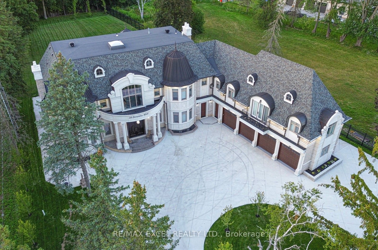 28 Personna Boulevard, Markham 2