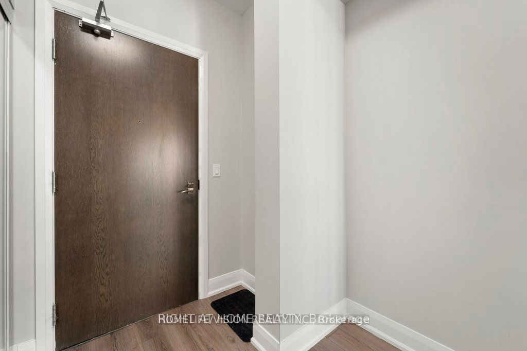 Unit 2505 - 2900 HWY 7, Vaughan 2