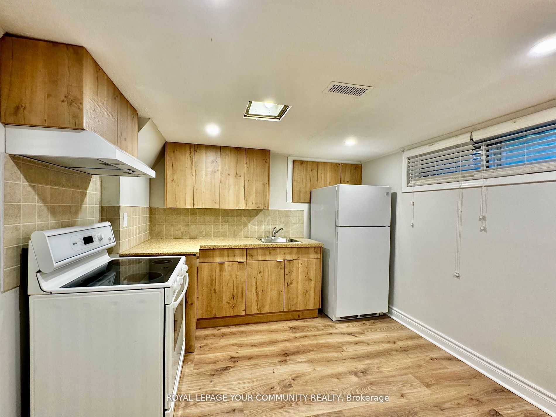 Unit Apt A - 246 Elka Drive, Richmond Hill 4