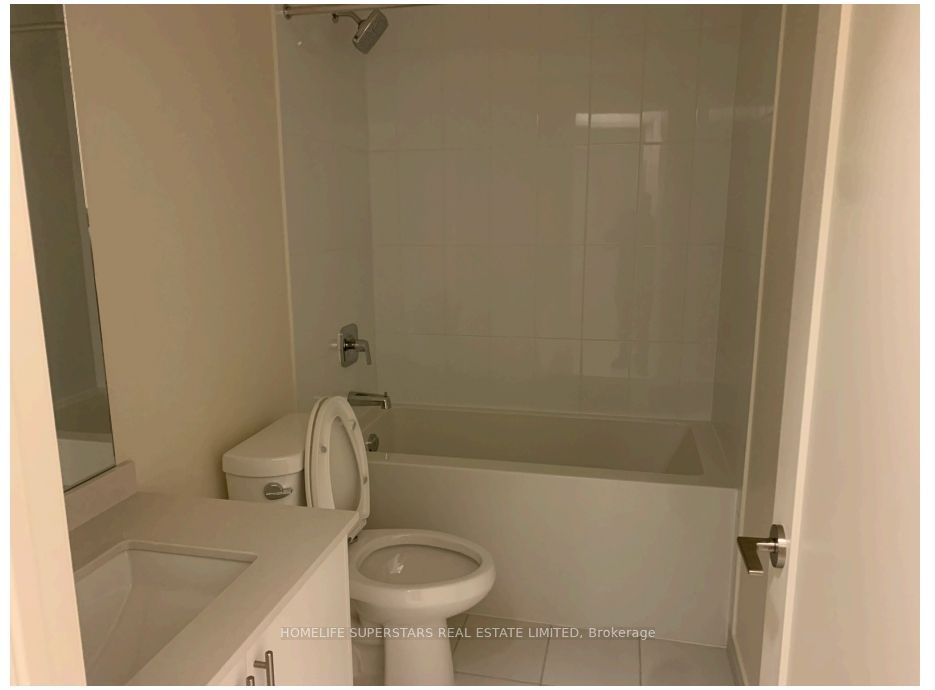 Unit 505 - 27 Korda Gate, Vaughan 4