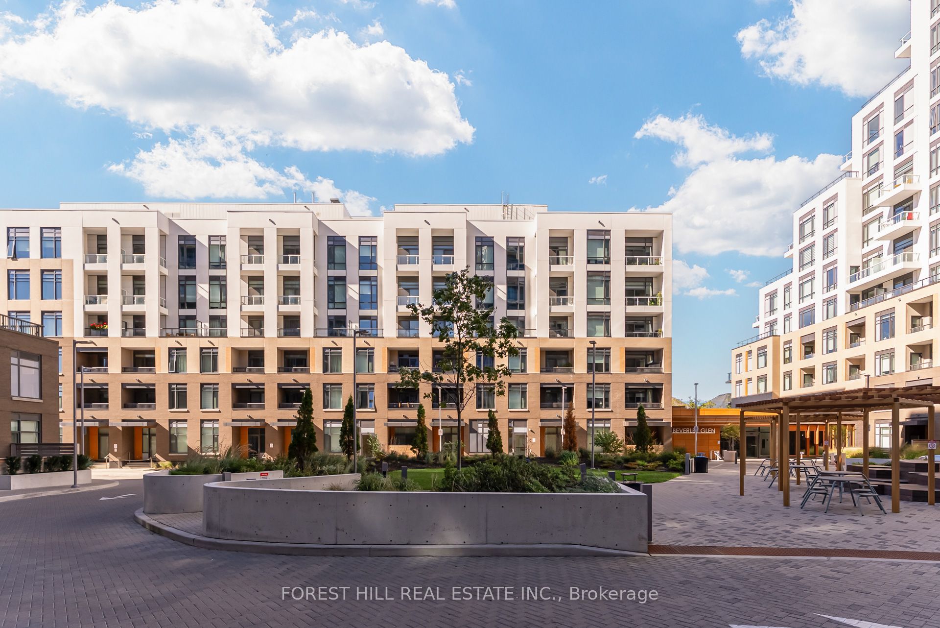 Unit 217 - 8 Beverley Glen Boulevard, Vaughan 2