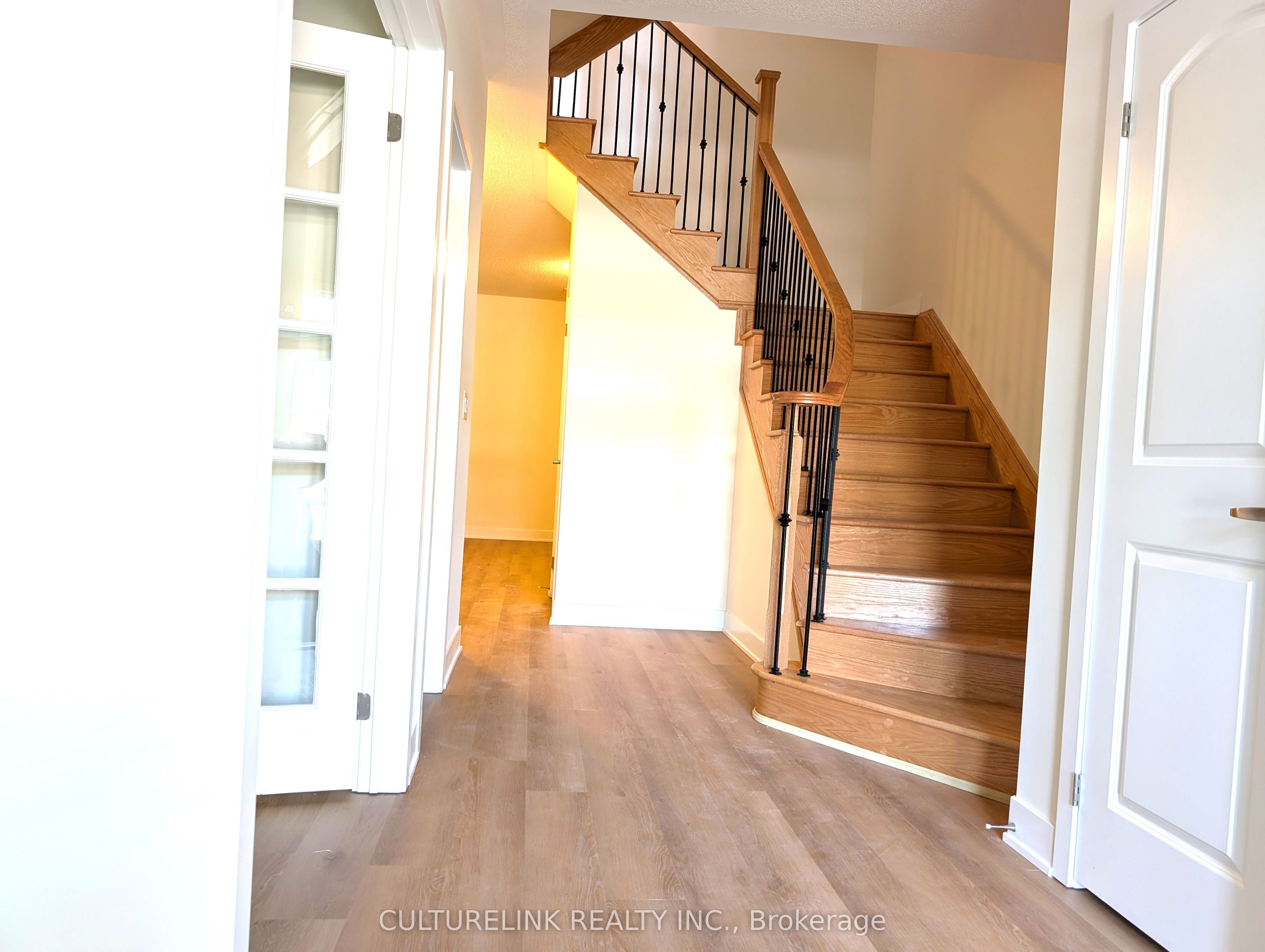 47 Mumbai Drive, Markham 2