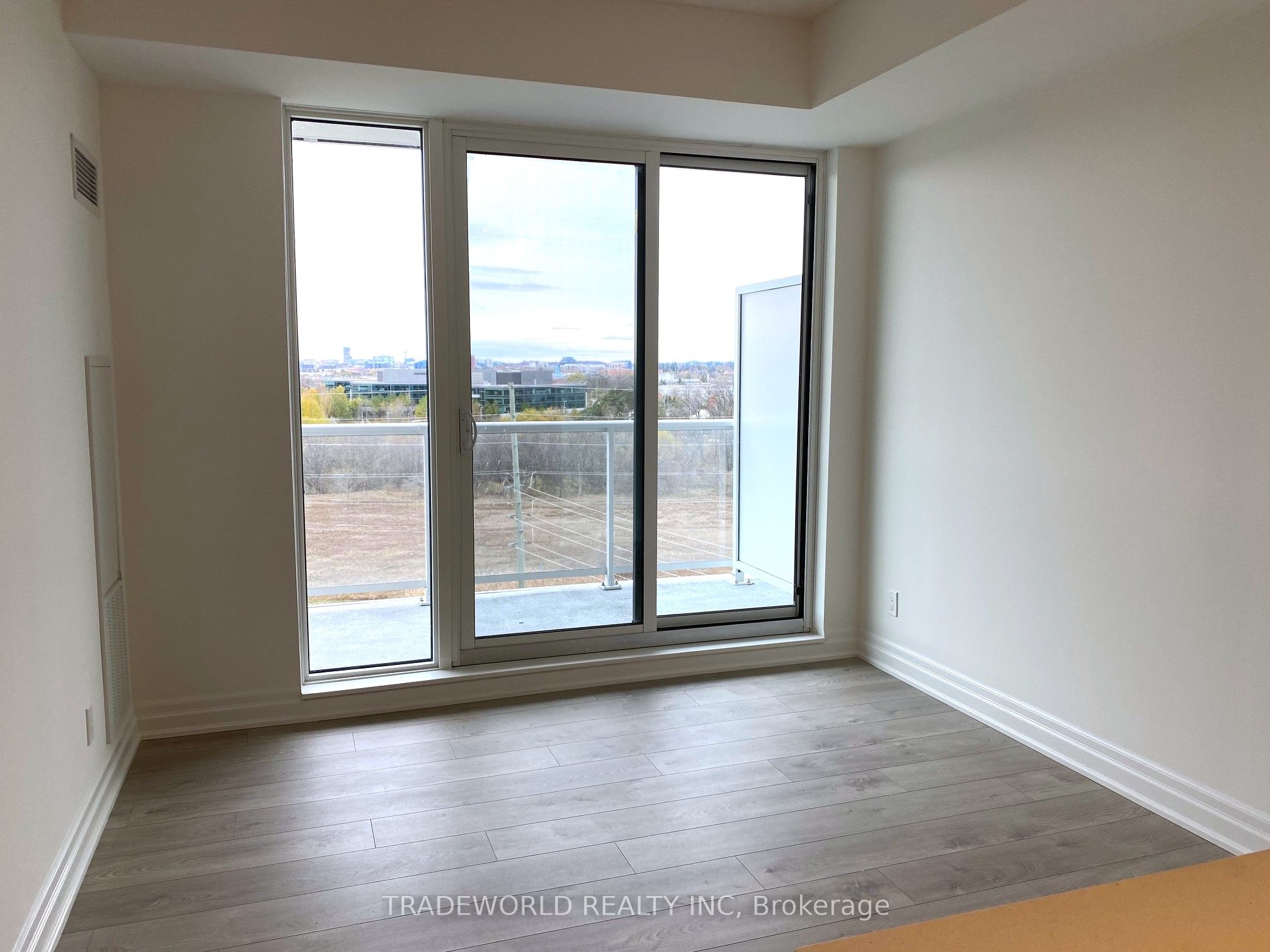 Unit 820 - 10 Rouge Valley Drive W, Markham 4