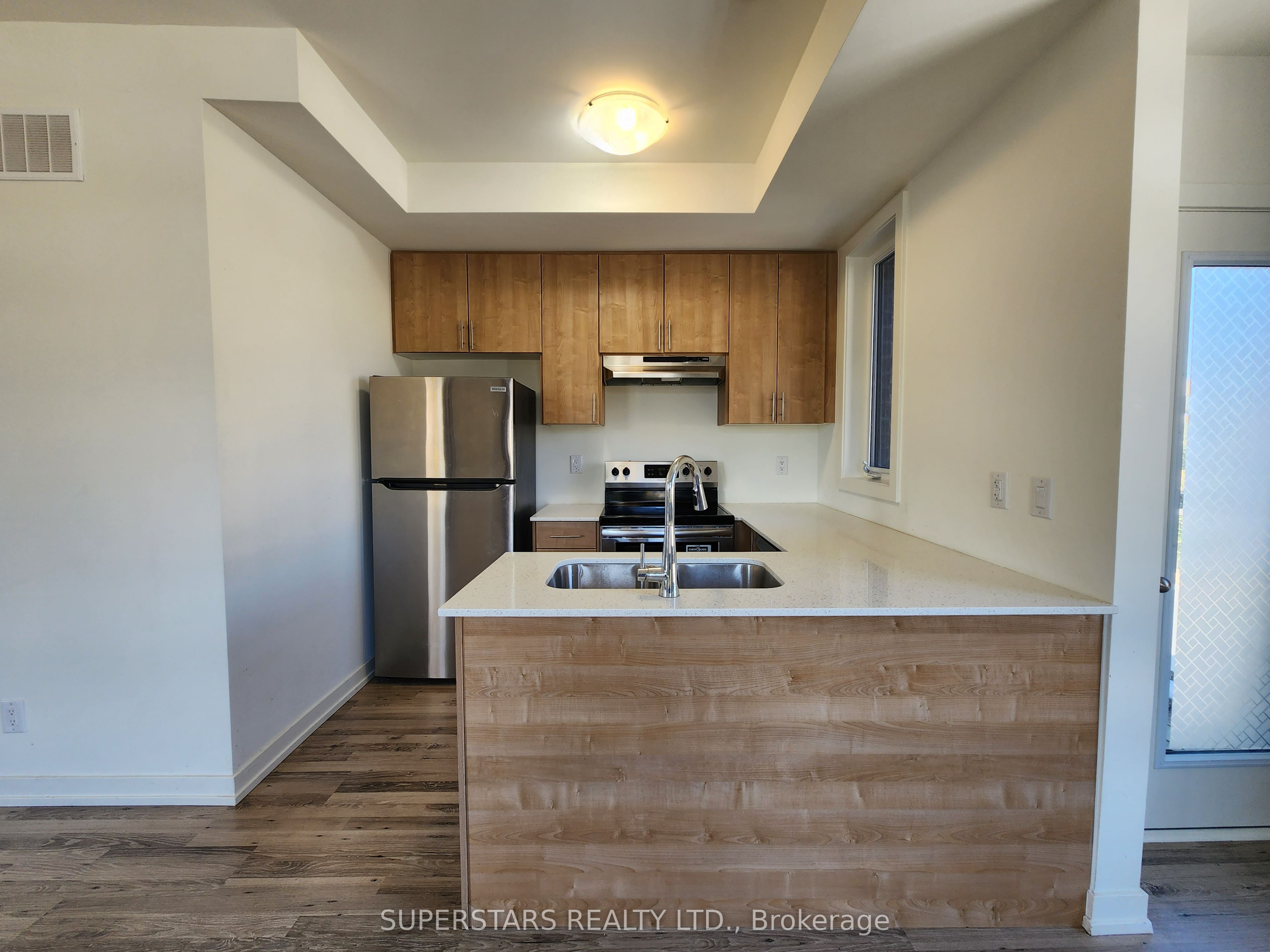Unit 37 - 370 Red Maple Road, Richmond Hill 5