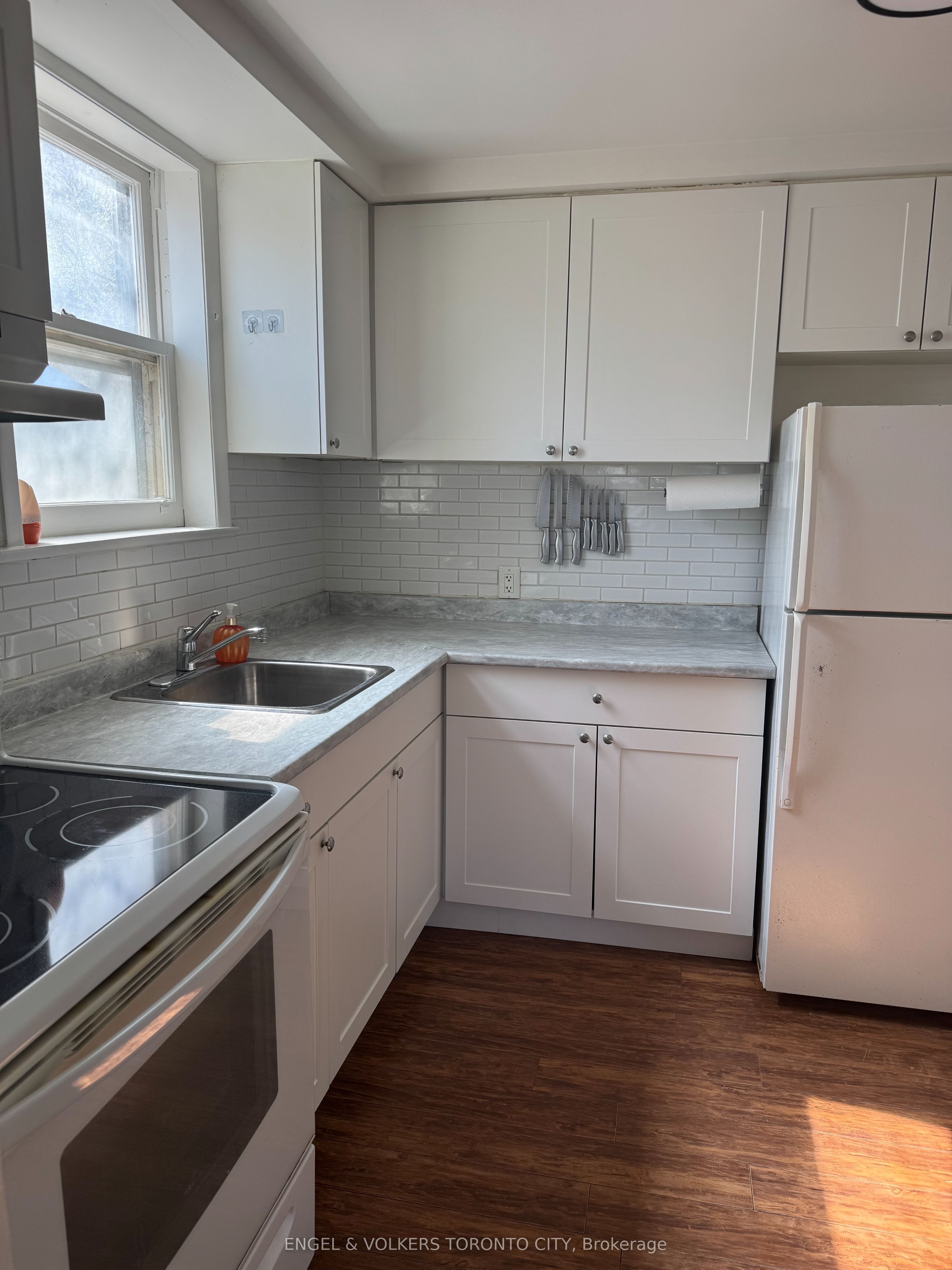 Unit 1 - 42 Rose Street, Barrie 2