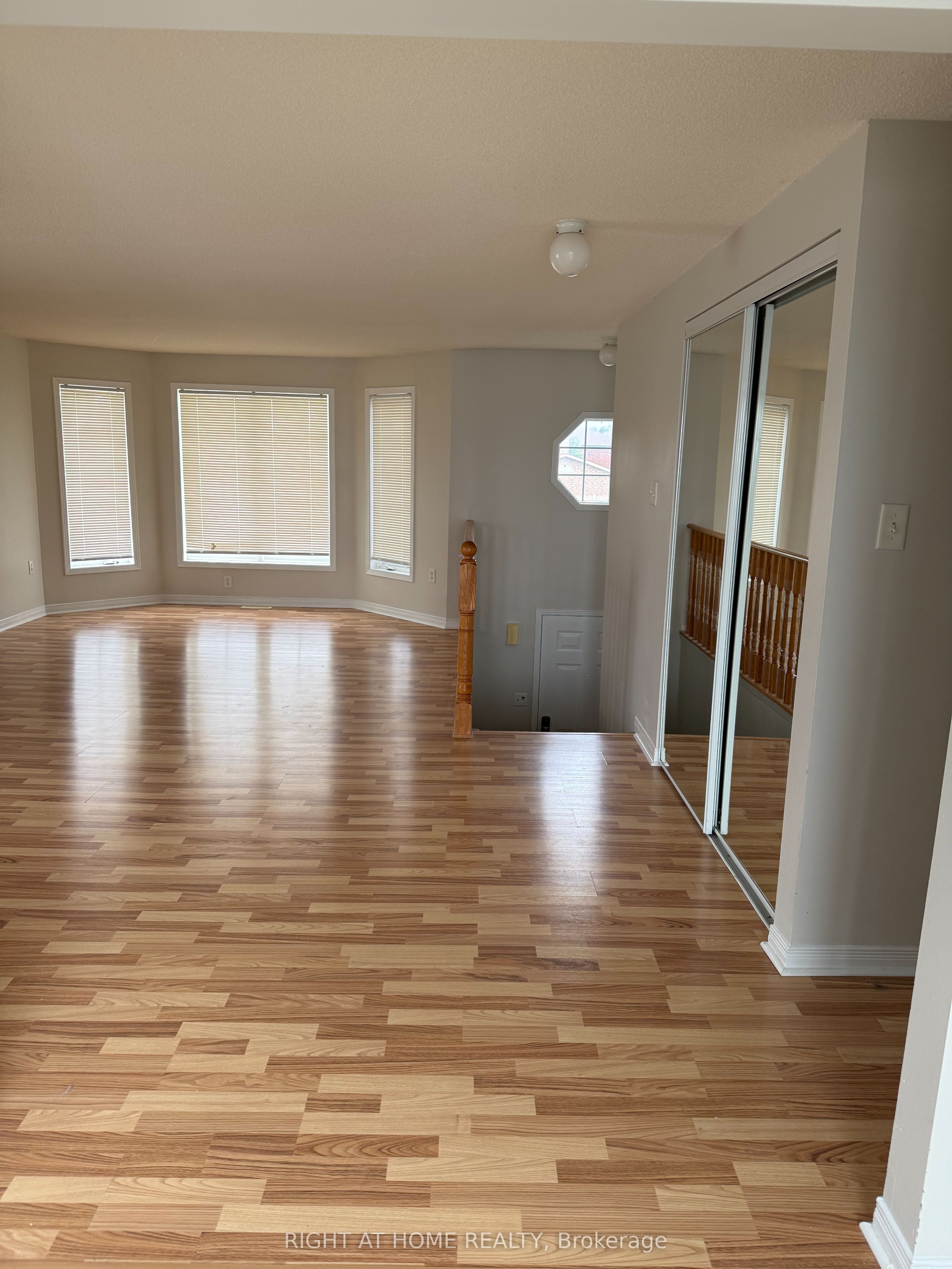 Unit Upper - 229 Dunsmore Lane, Barrie 4