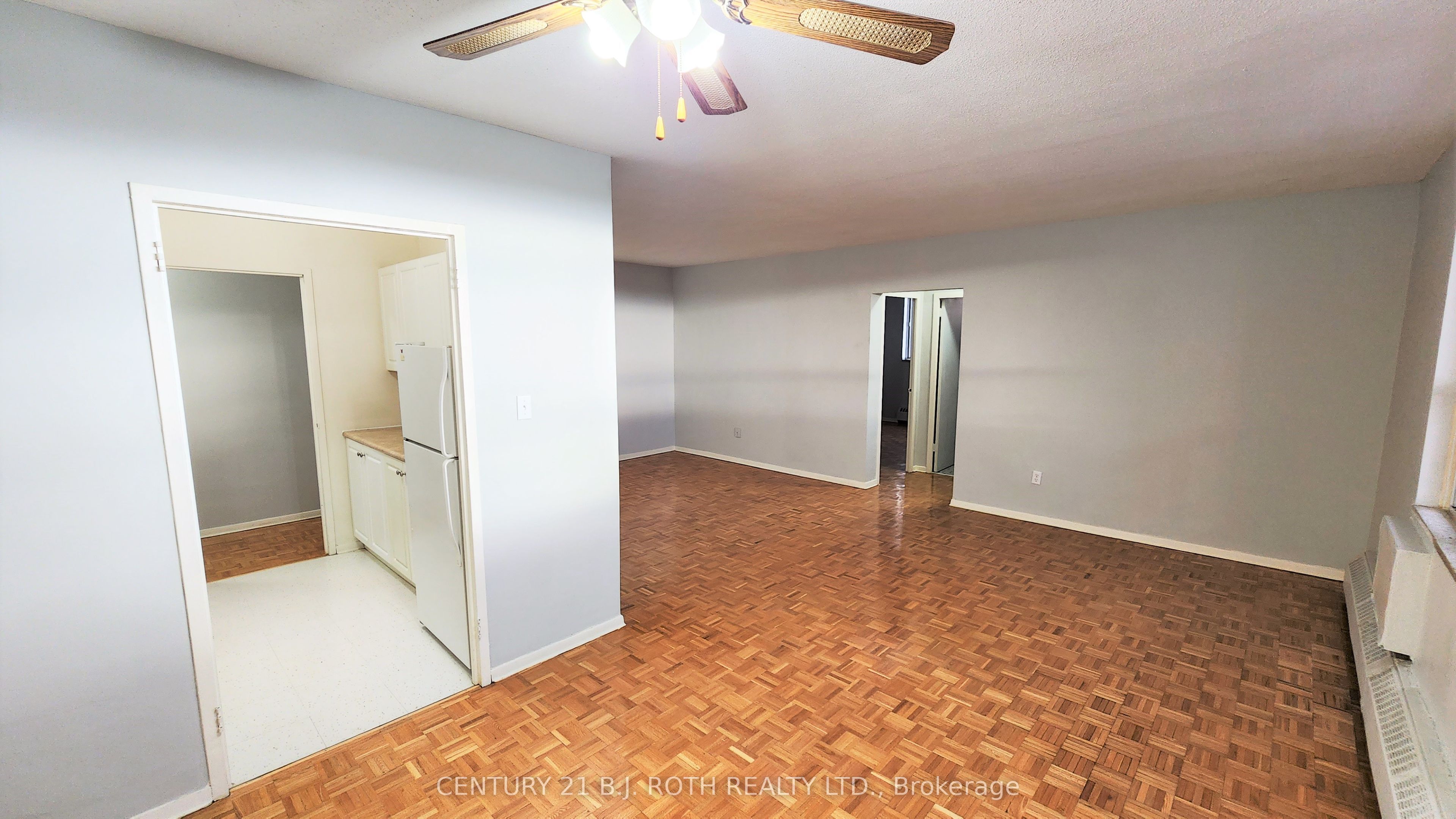 Unit 808 - 37 Peel Street, Barrie 2
