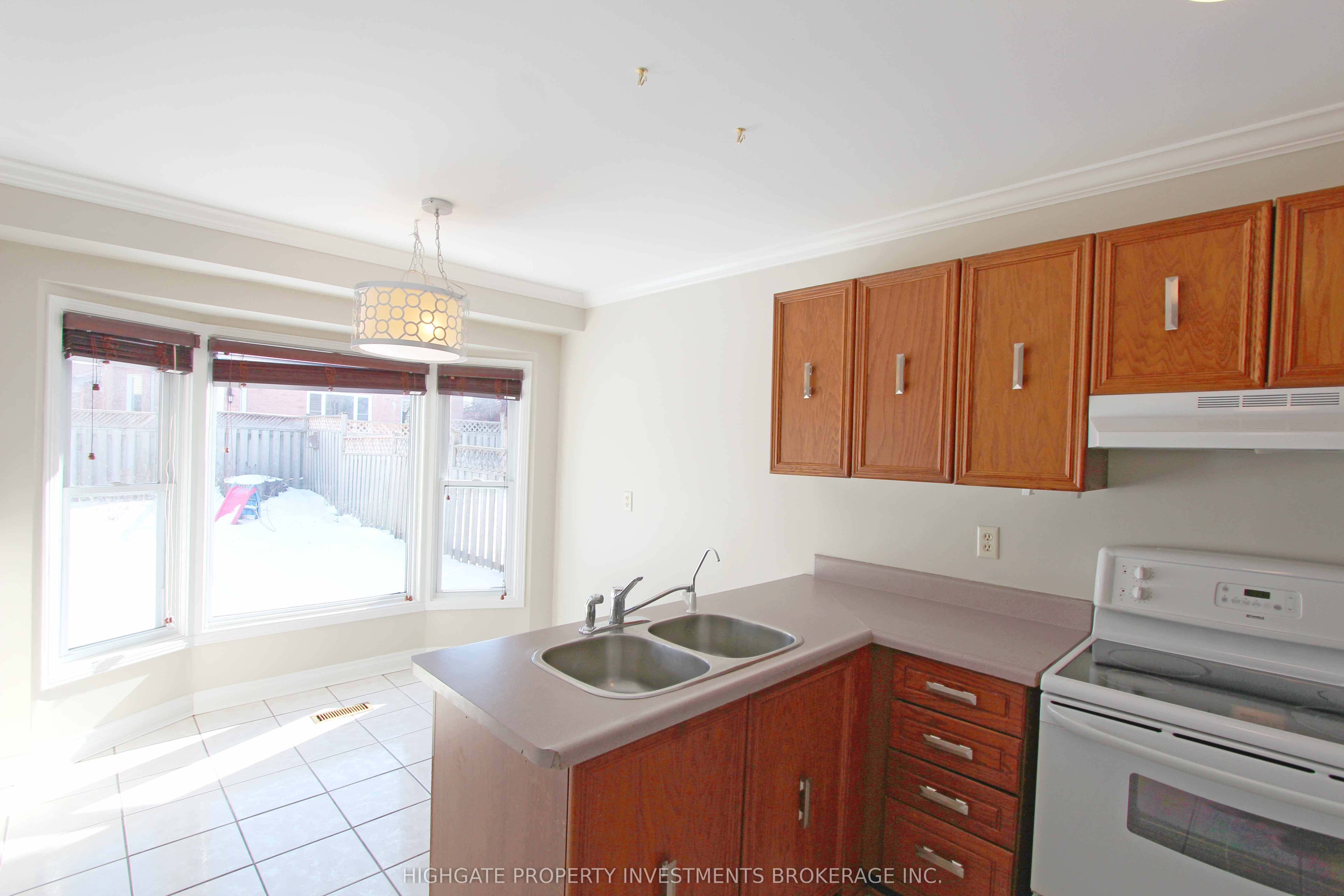 80 Hadden Crescent, Barrie 5