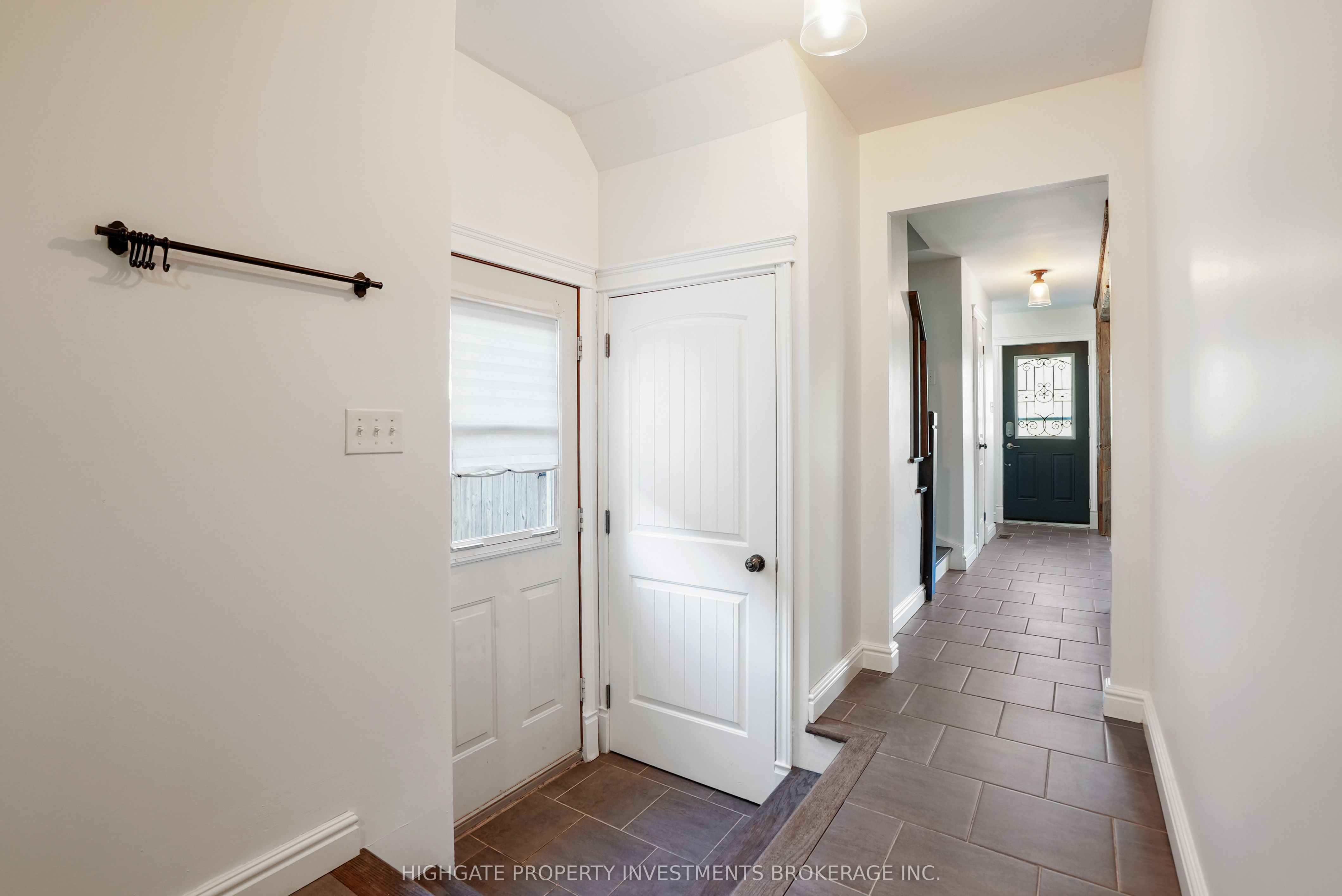 Unit Upper - 85 Daphne Crescent, Barrie 5