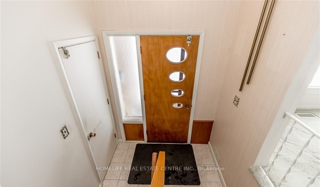 Unit upstairs - 28 Pratt Road, Barrie 4
