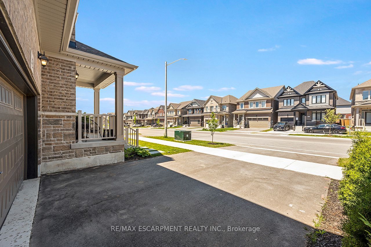 42 Shepherd Drive, Barrie 3