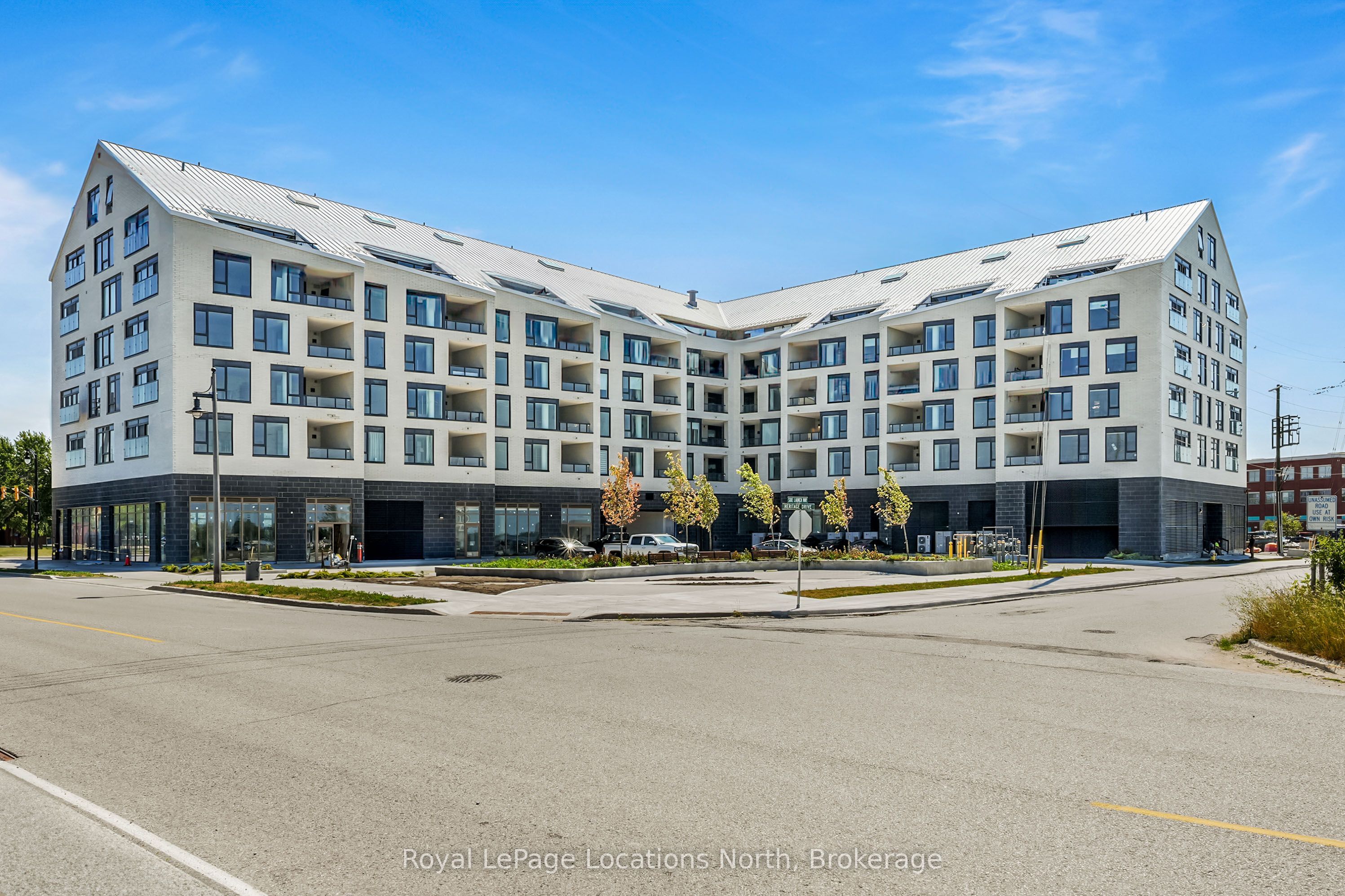 Unit 609 - 31 Huron Street, Collingwood 2
