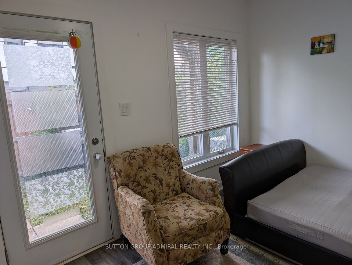 Unit 17 Bachelor - 540 Essa Road, Barrie 3