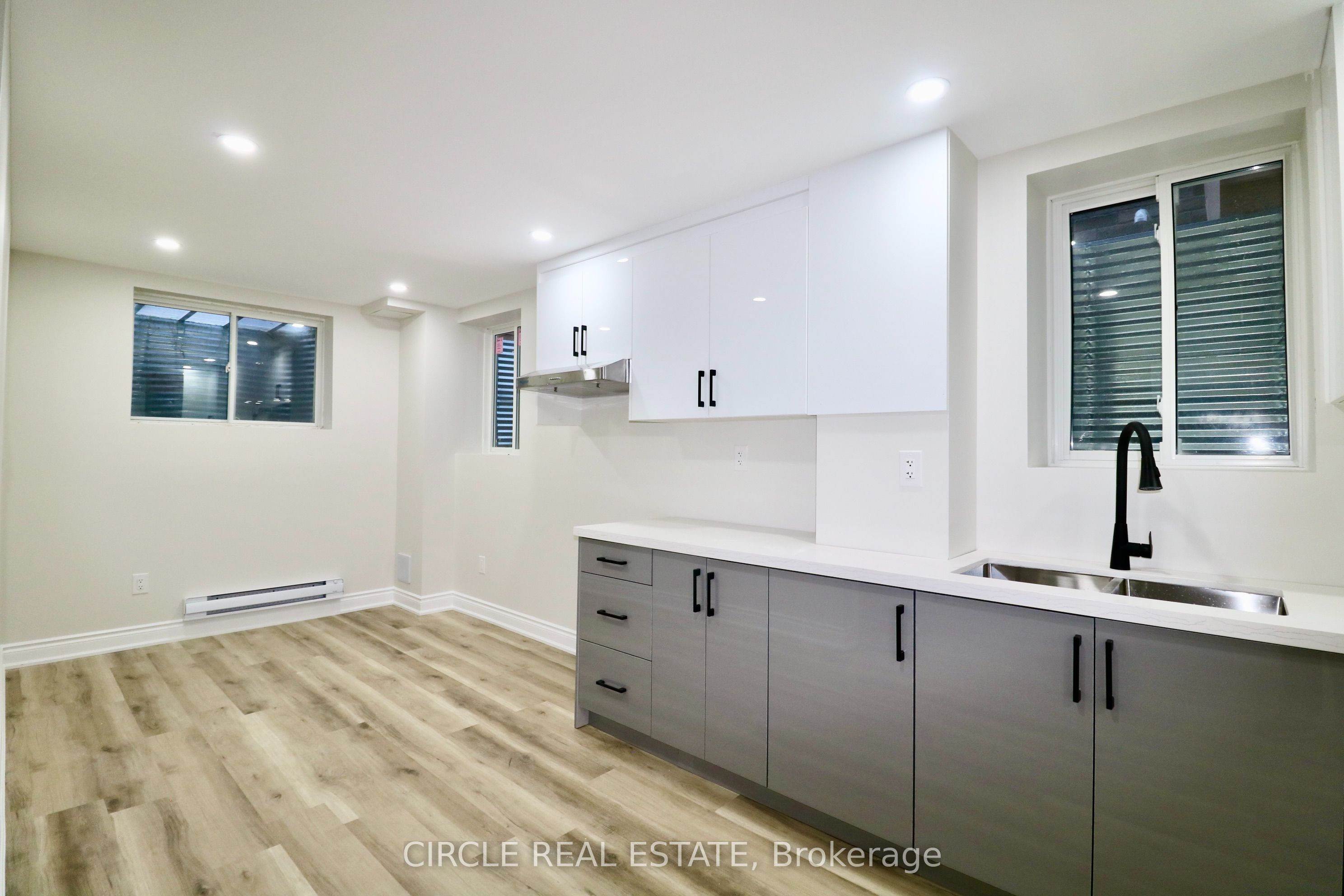 Unit 1 - 59 PHOENIX Boulevard, Barrie 2