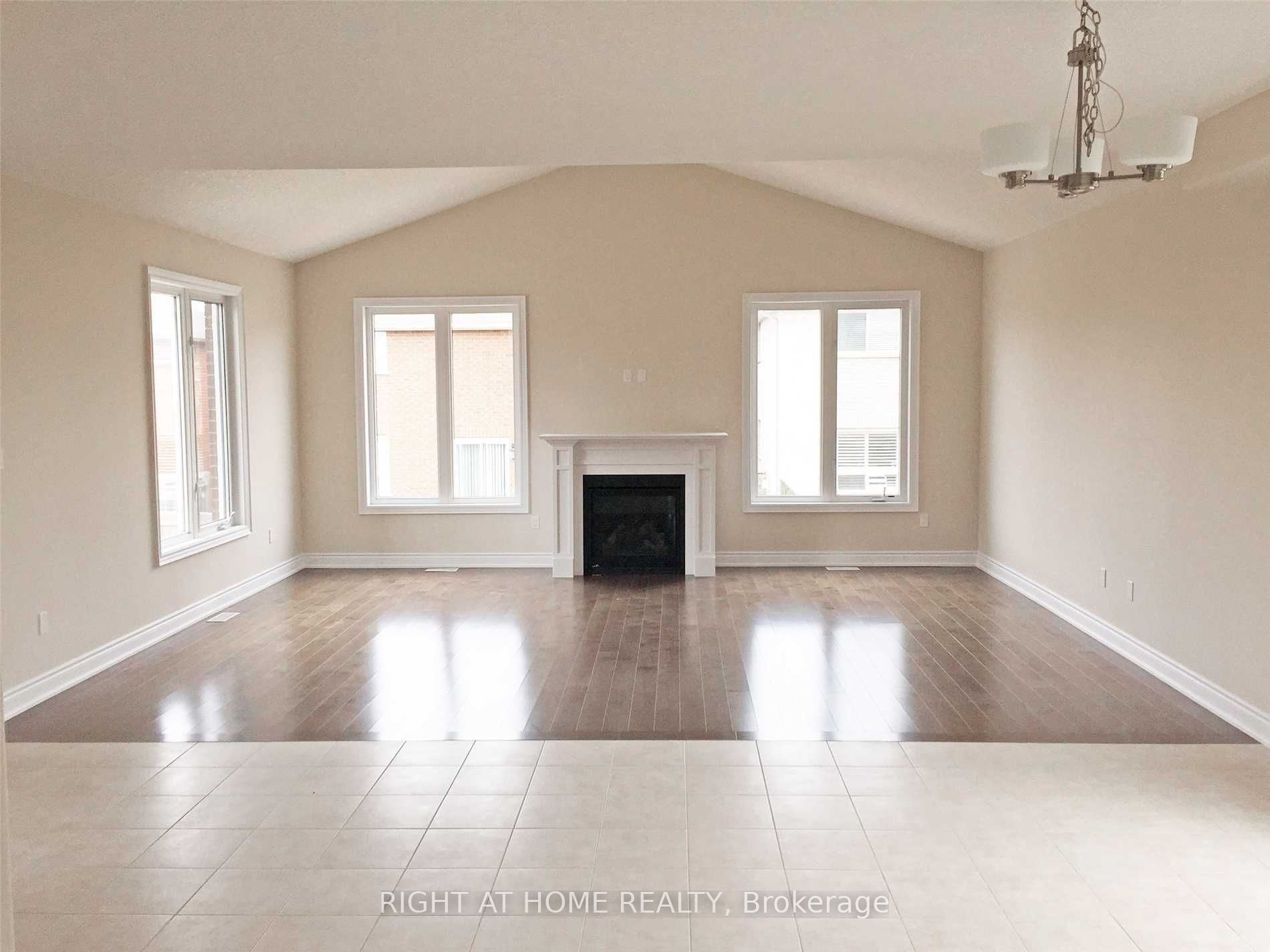 42 Booth Lane, Barrie 3
