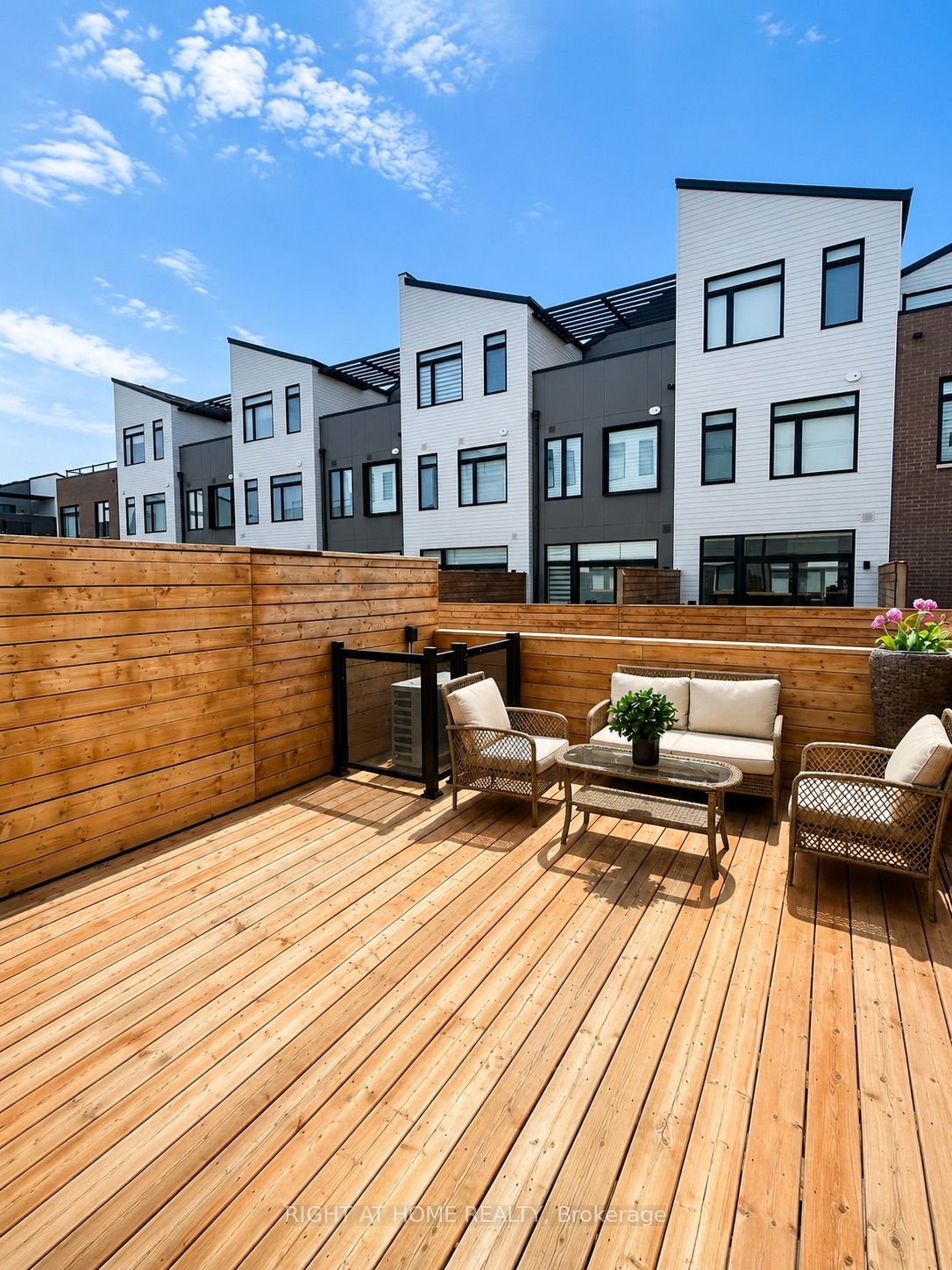 Unit 3 - 10 Lou Parsons Way, Mississauga 2