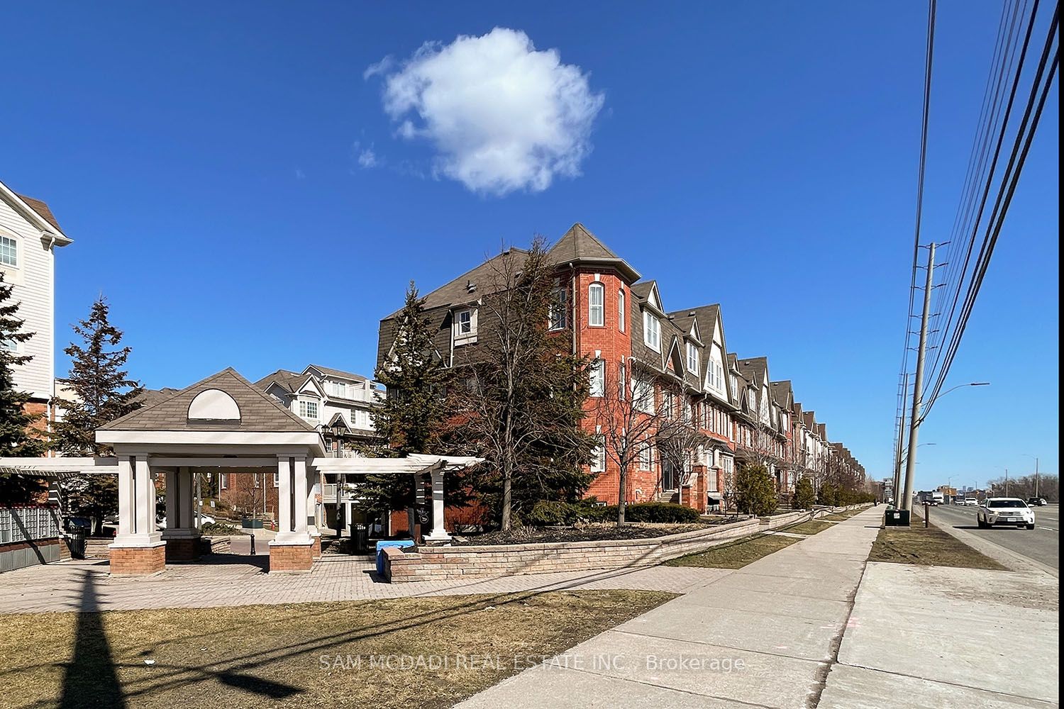 Unit 2 - 639 Dundas Street W, Mississauga 2