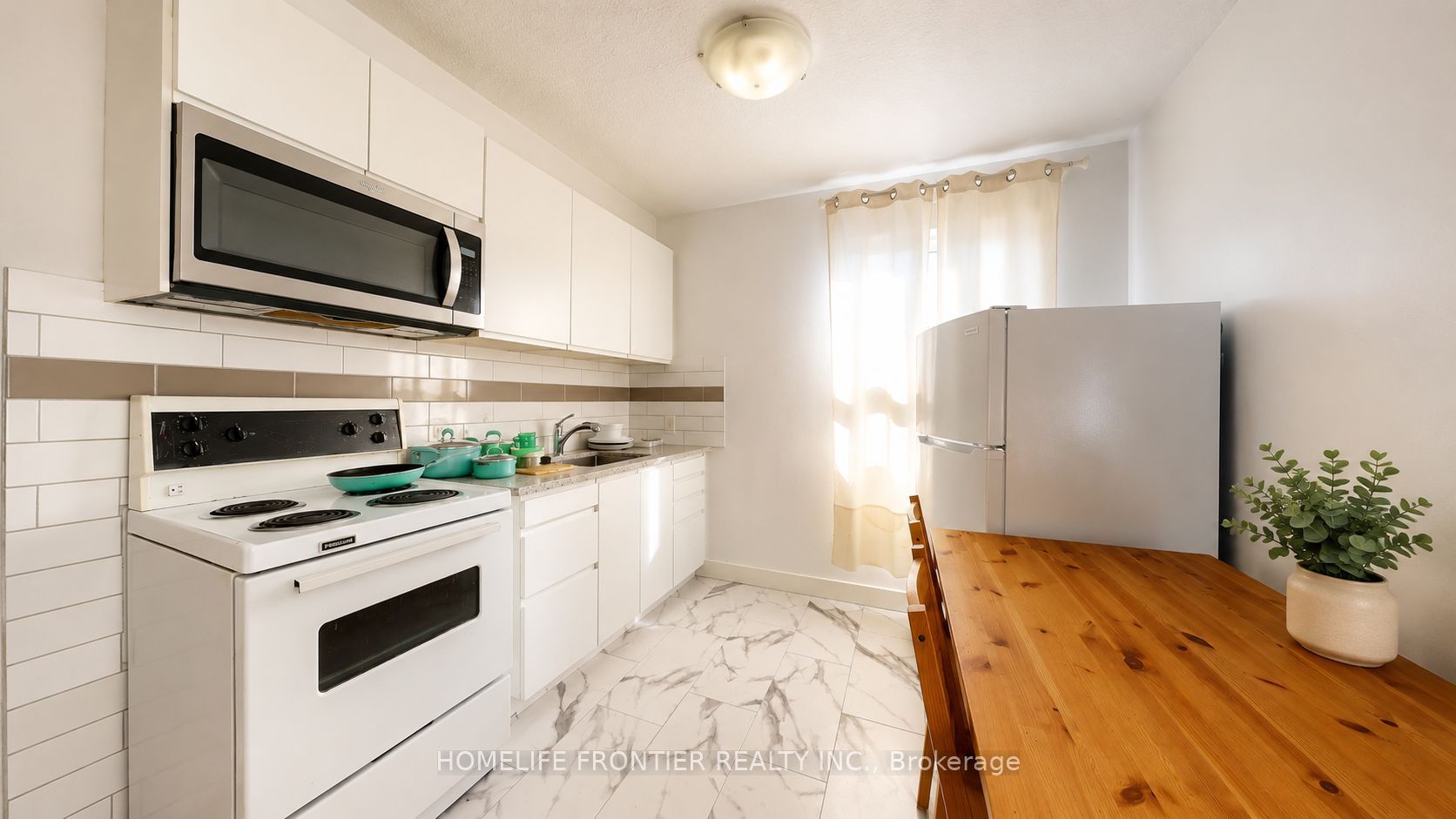 Unit 4 - 1110 Weston Road, Toronto 4