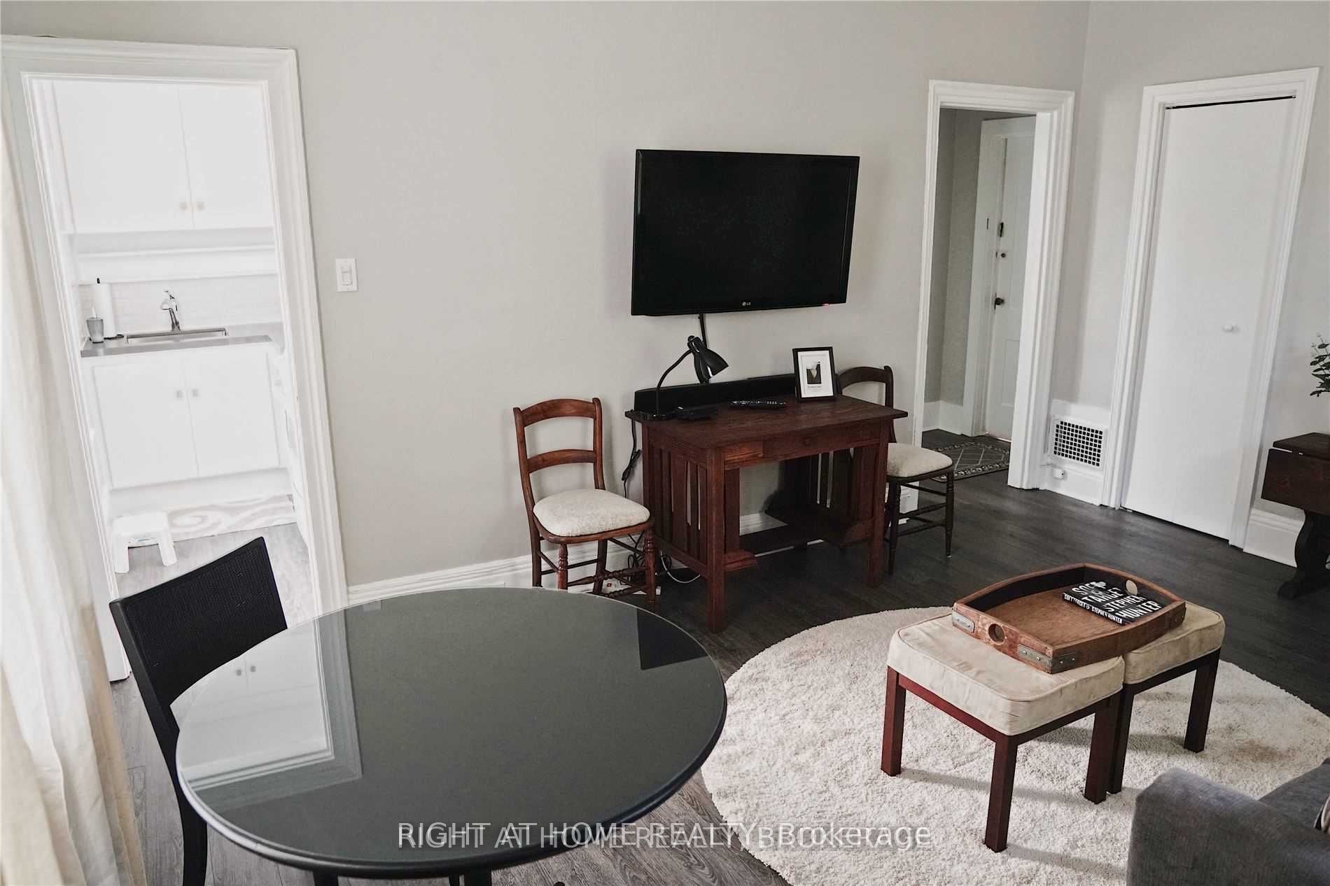 Unit 1 - 164 Trafalgar Road, Oakville 4