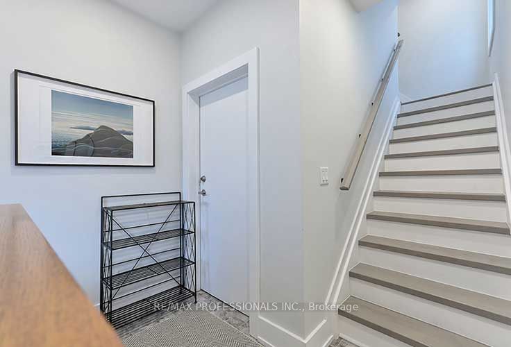 Unit 3rd Fl - 23 Radford Avenue, Toronto 3