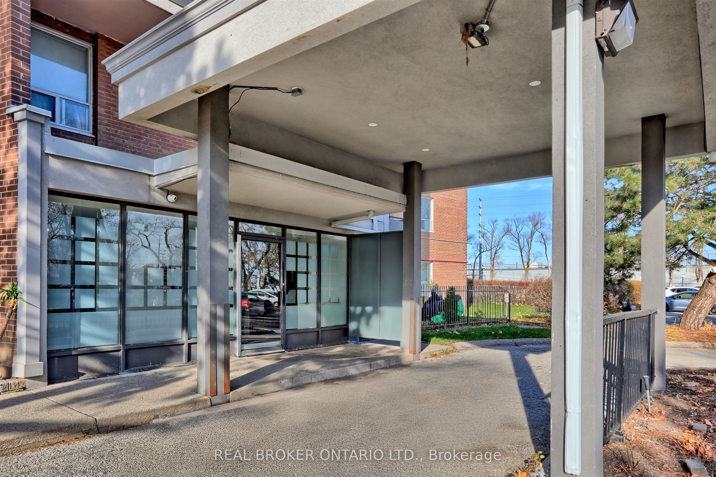 Unit 707 - 3065 Queen Frederica Drive, Mississauga 4