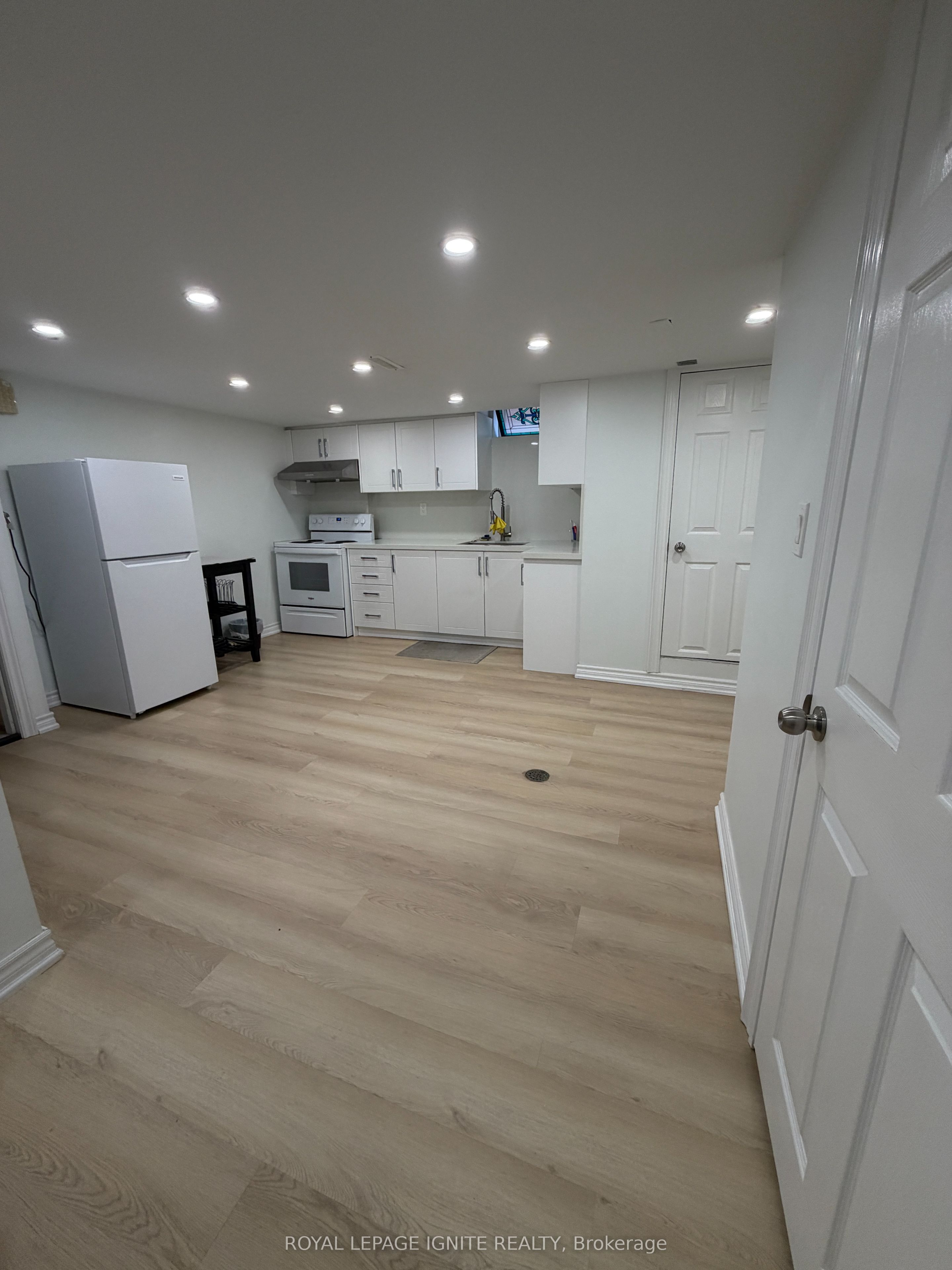 Unit Bsmt - 21A Lambton Avenue, Toronto 5