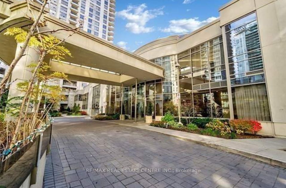 Unit 2023 - 3888 Duke Of York Boulevard, Mississauga 5