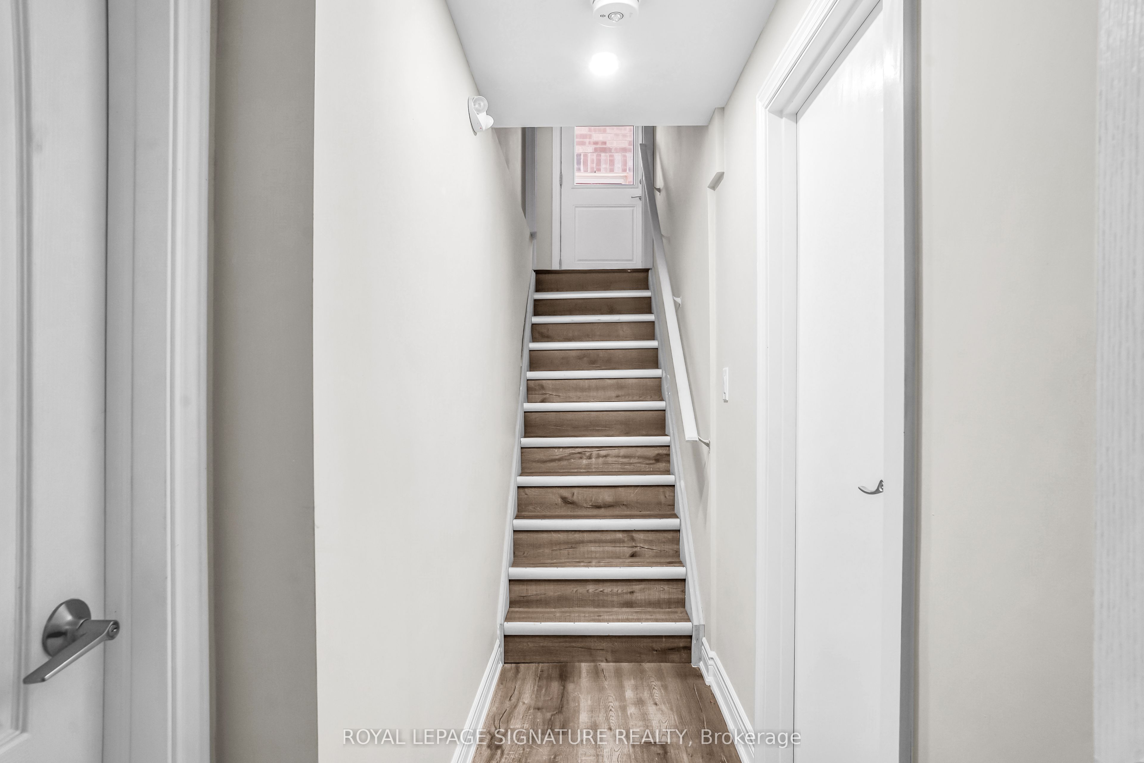 Unit BASEMENT UNIT2 - 1466 Kovachik Boulevard, Milton 3