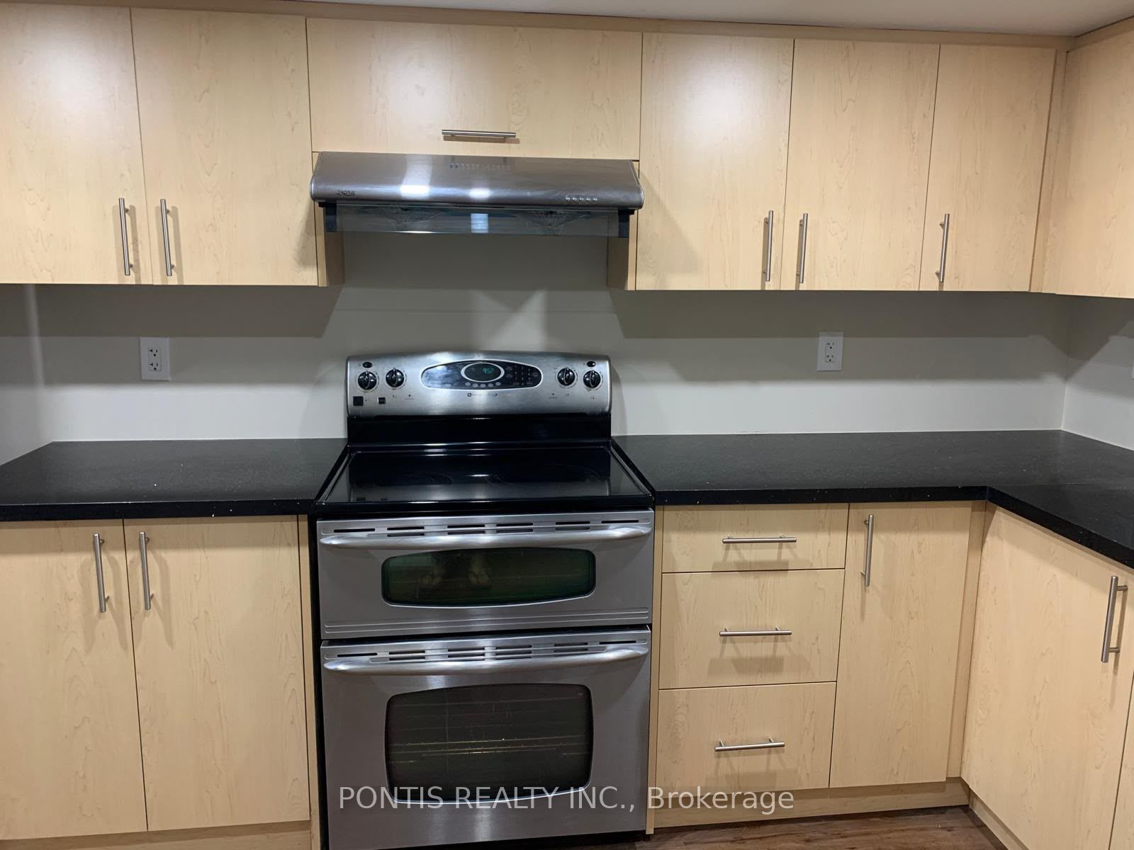 Unit Basment - 2489 Felhaber Crescent, Oakville 5