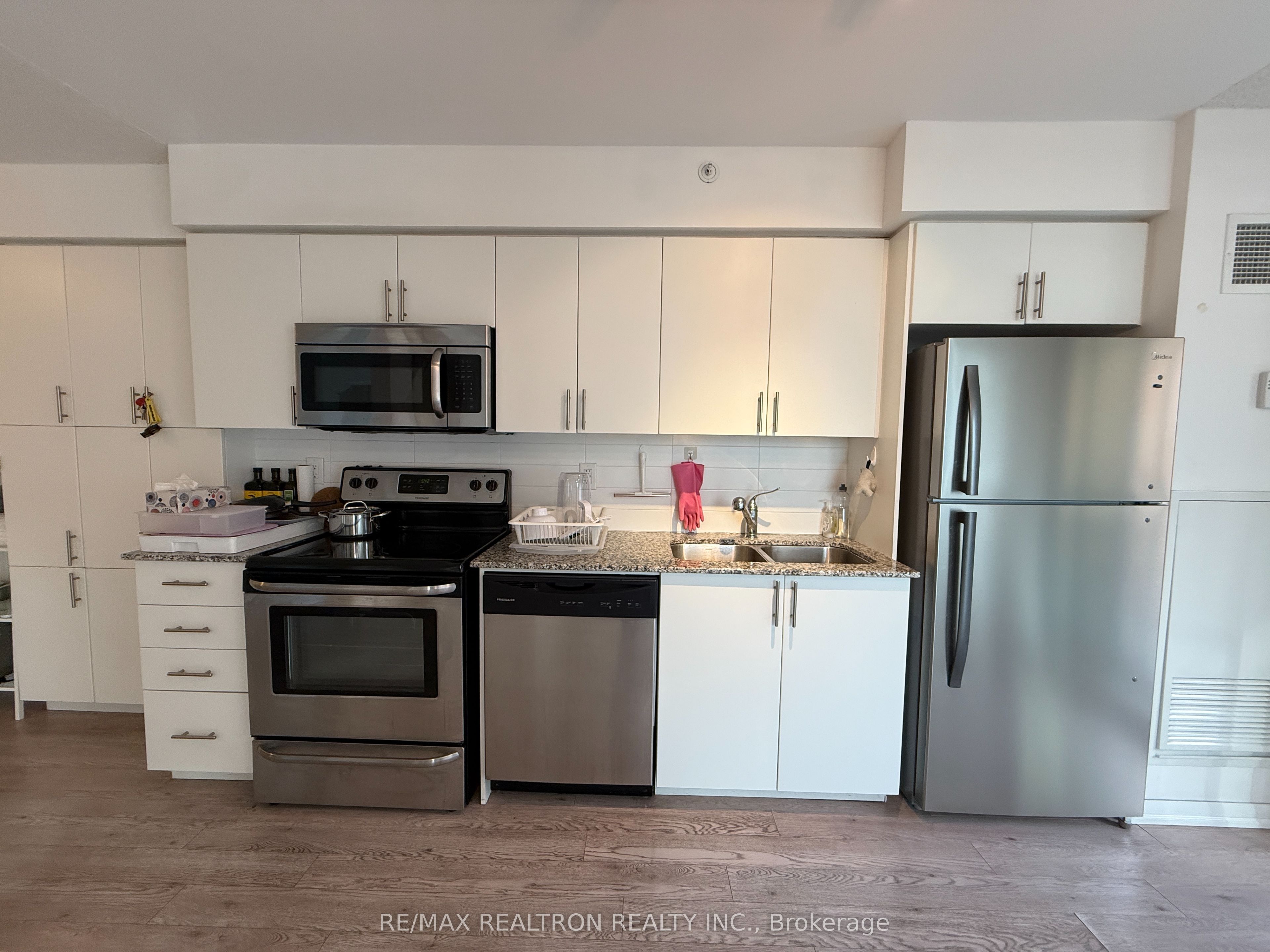 Unit 523 - 800 LAWRENCE Avenue W, North York 4