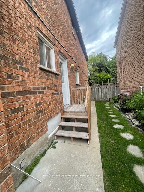3665 Colonial lower Drive, Mississauga 3