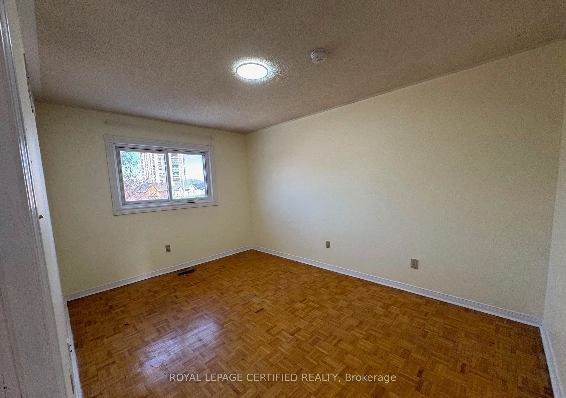 Unit 2nd Floor - 2 Kingsplate Crescent, Etobicoke 4